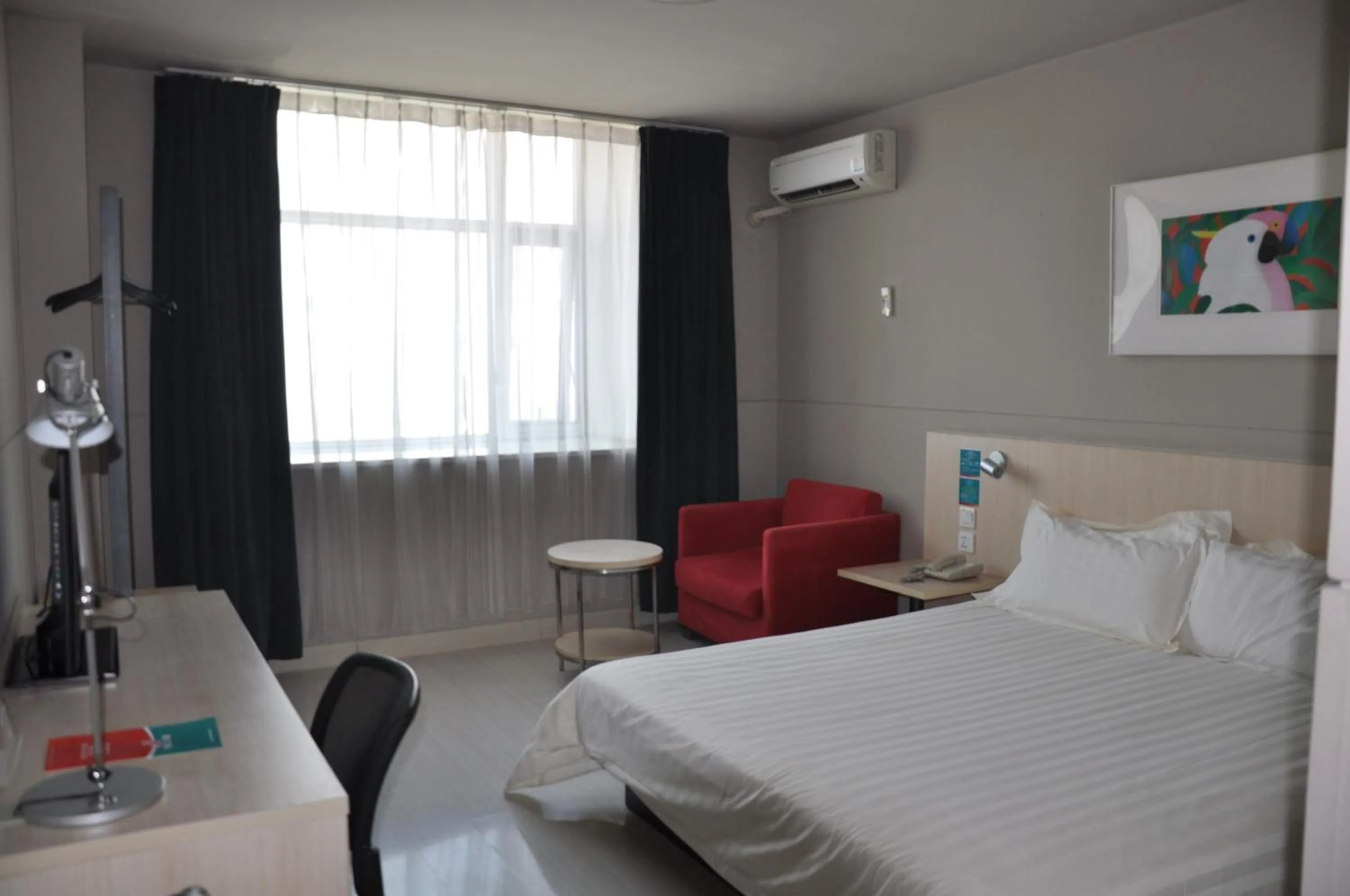 Bed in Jinjiang Inn Baoji High-speed Rail Station