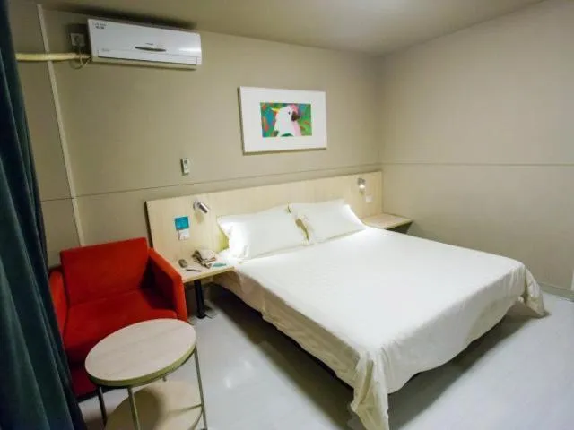 Bed in Jinjiang Inn - Yancheng East Huanghai Road Zhaoshang Hotel