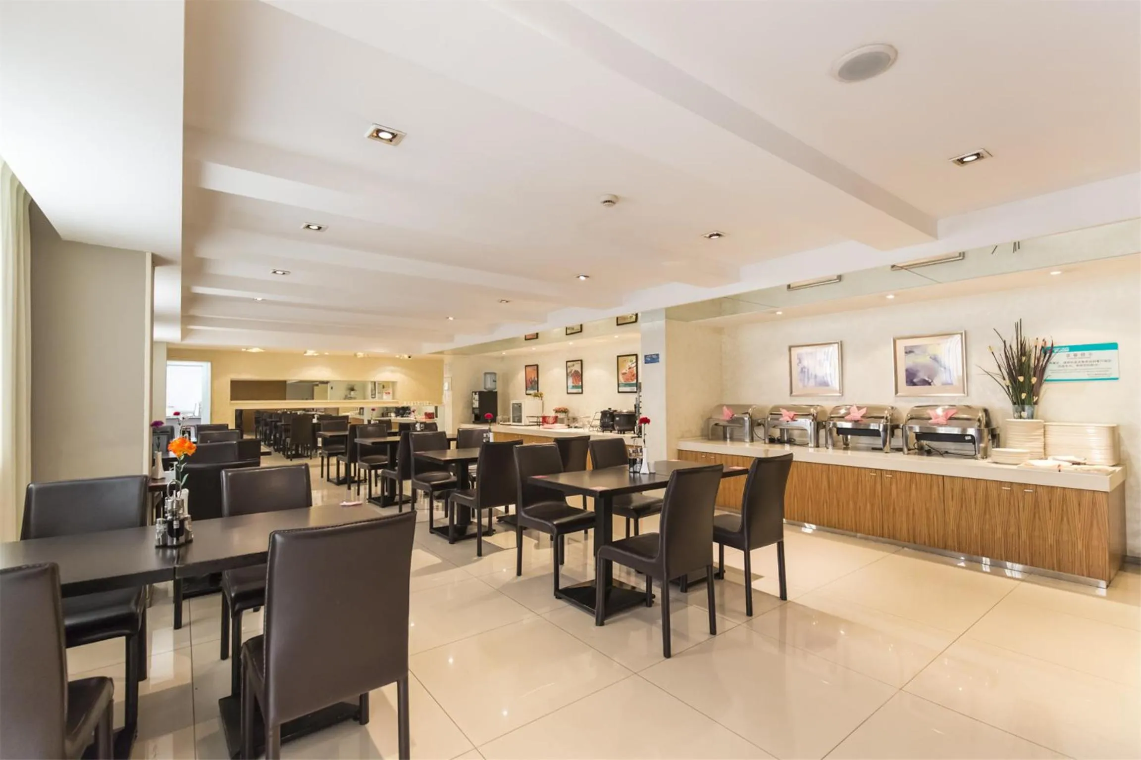 Restaurant/places to eat in Jinjiang Inn Panjin Shiyou Avenue