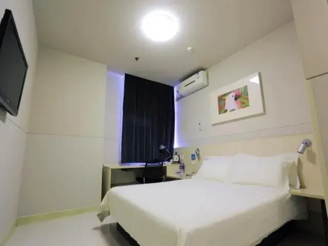 Bed in Jinjiang Inn Langfang Pedestrian Street Bed in Jinjiang Inn Langfang Pedestrian Street