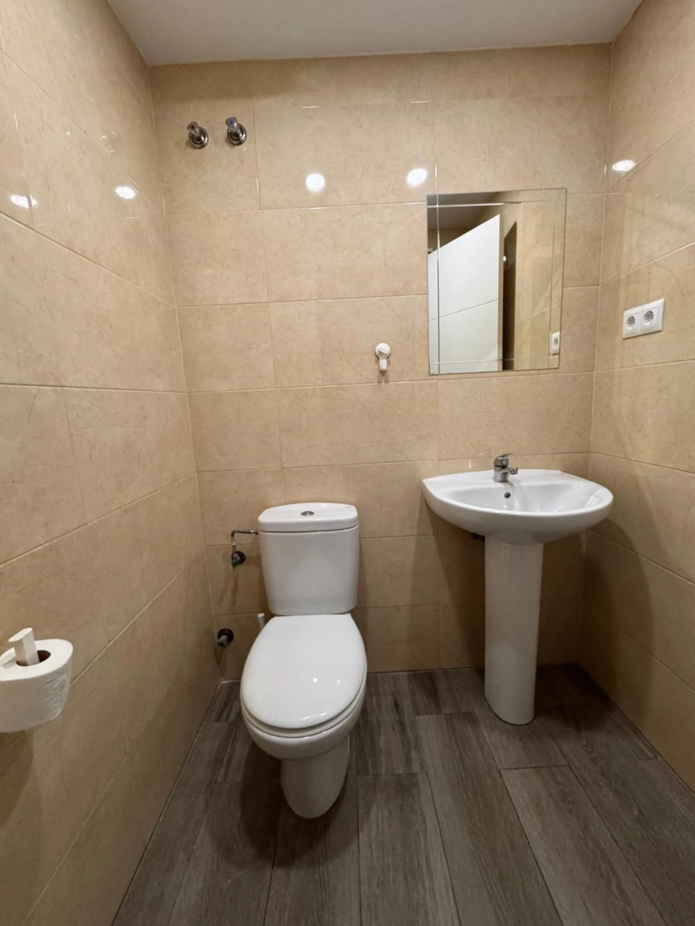Toilet in Hotel Serramar