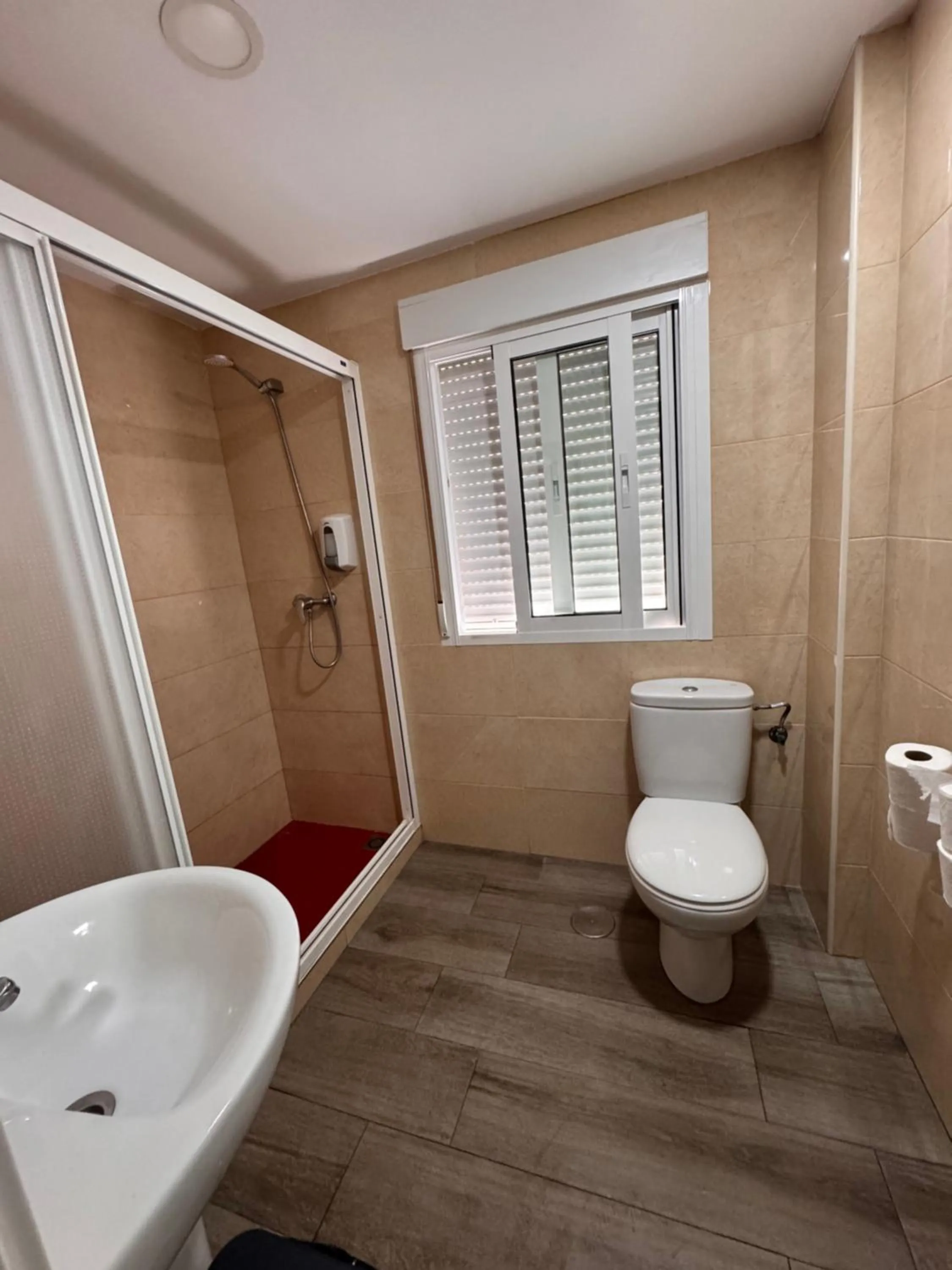 Shower in Hotel Serramar