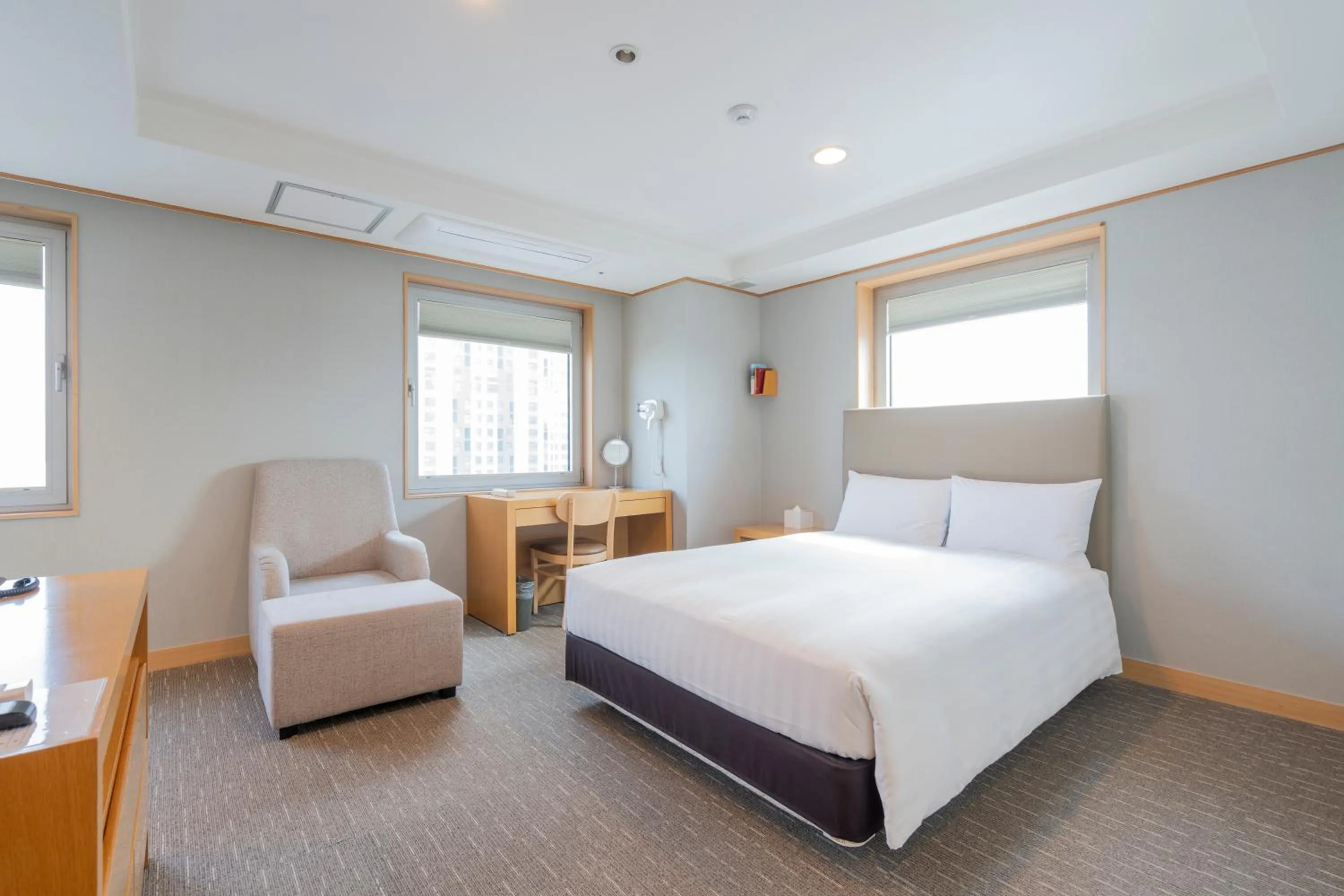 Bed in Toyoko Inn Daejeon Government Complex