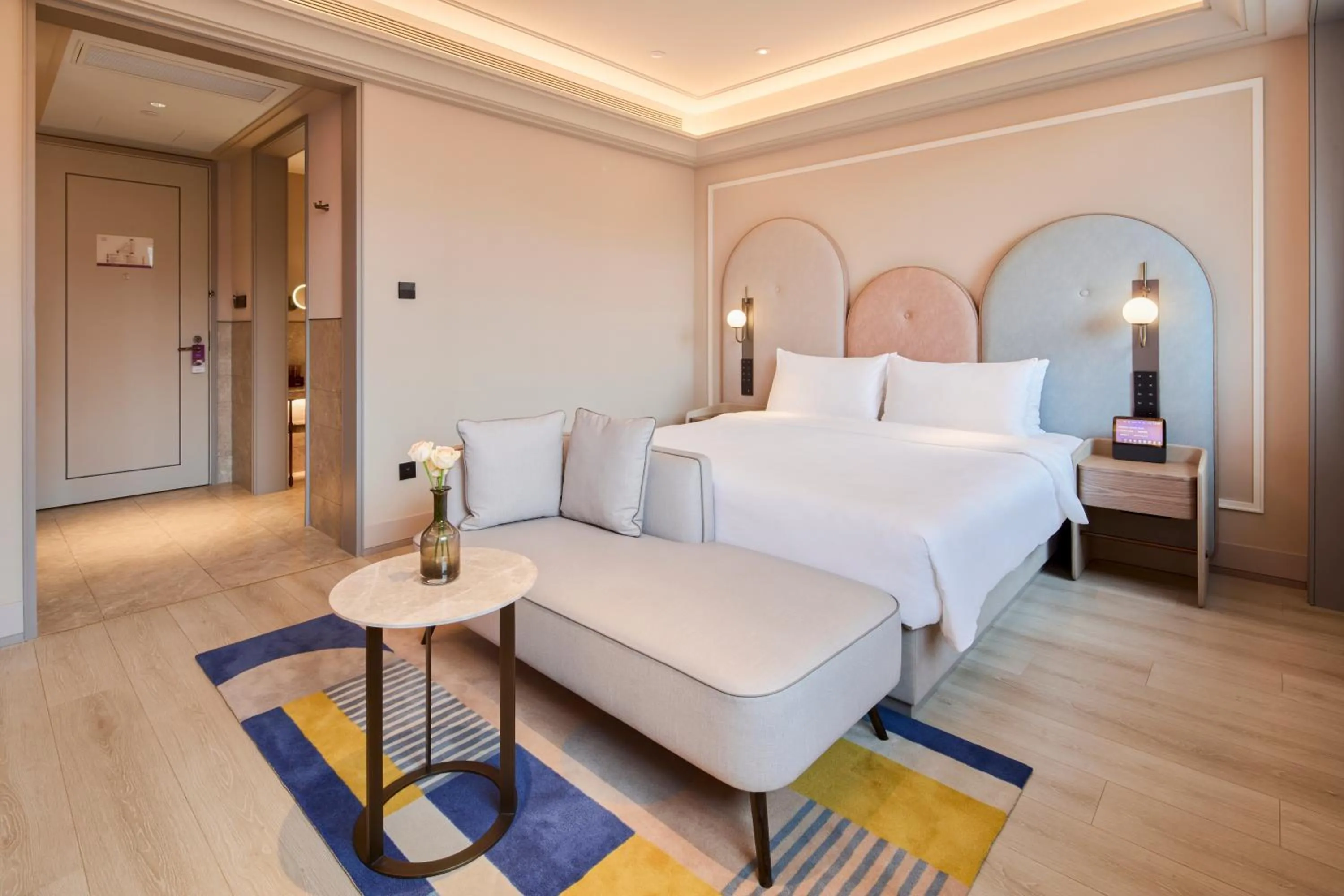 Photo of the whole room, Bed in Mercure Xian Dazhai Road