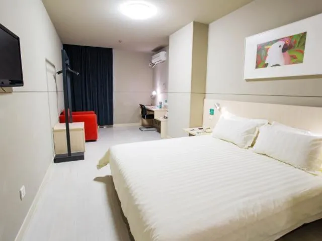 Bedroom in Jinjiang Inn Shanghai Hongqiao Hinge Tianshan West Road