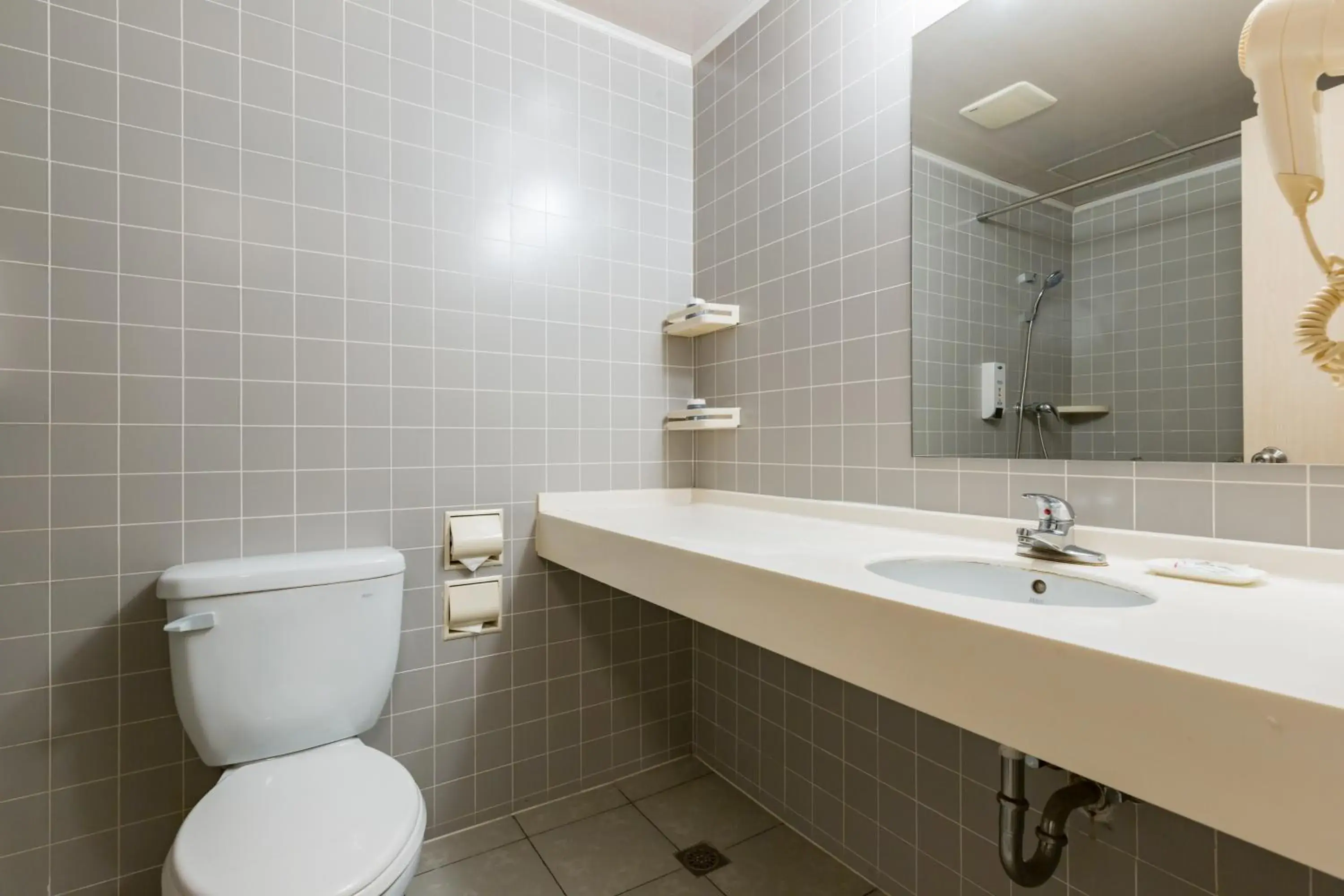 Shower in Jinjiang Inn Shanghai Light Textile Market Caoan Road Shower in Jinjiang Inn Shanghai Light Textile Market Caoan Road