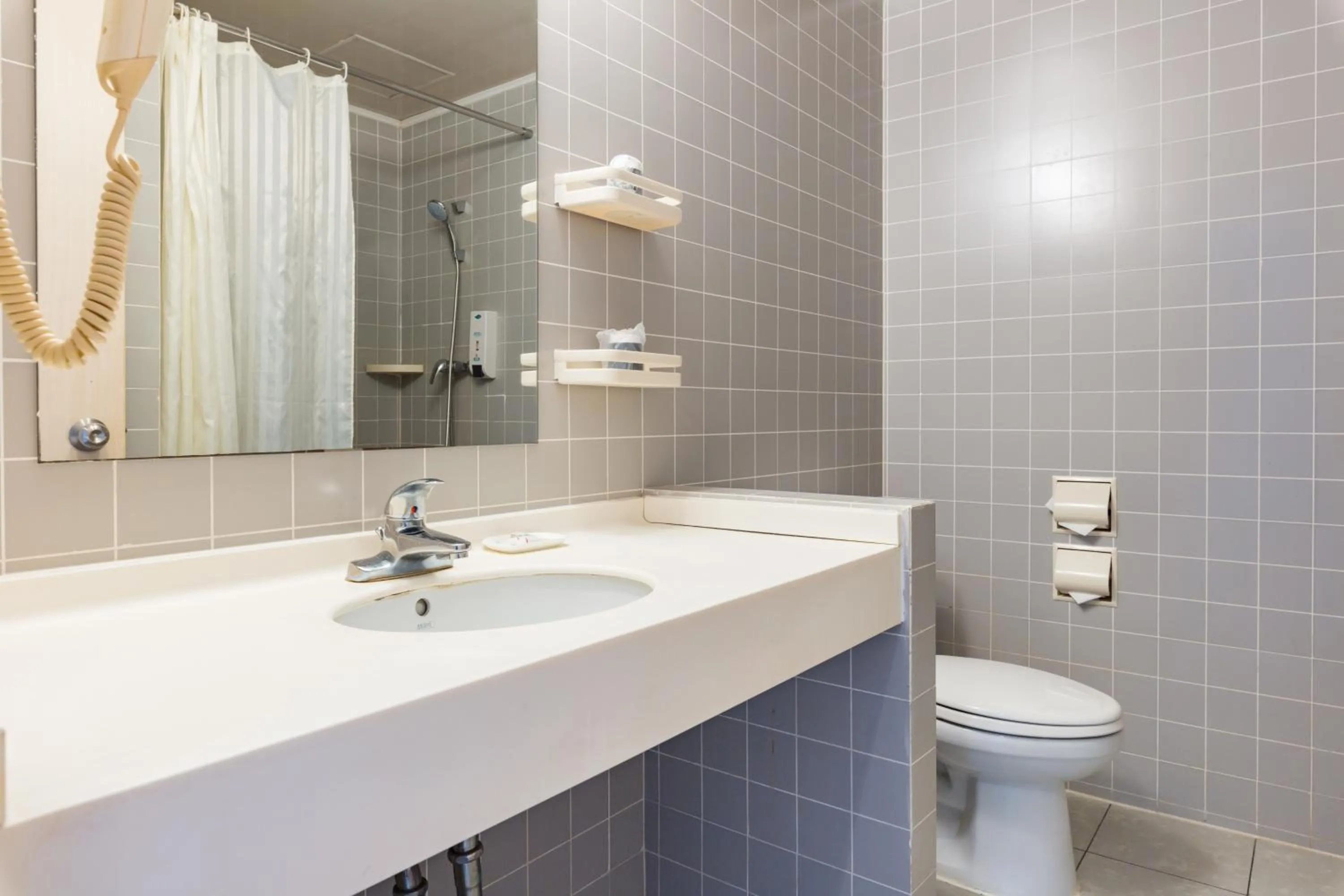 Shower in Jinjiang Inn Shanghai Light Textile Market Caoan Road