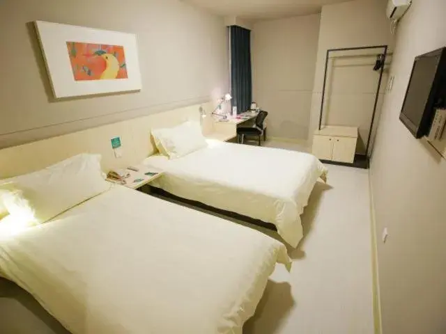 Bedroom, Room Photo in Jinjiang Inn Shanghai Hongqiao Hub National Convention Center Branch