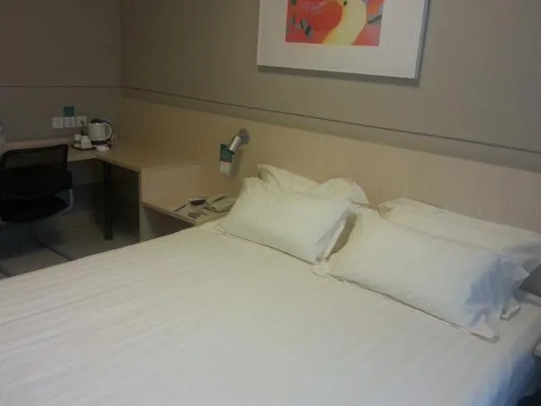 Bed in Jinjiang Inn Chengdu Dufu Thatched Cottage