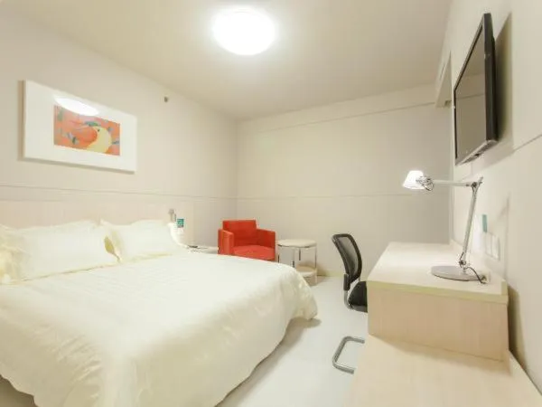 Bed in Jinjiang Inn Anyang Railway Station