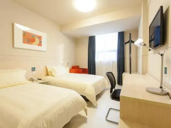 Bed in Jinjiang Inn Anyang Railway Station Bed in Jinjiang Inn Anyang Railway Station