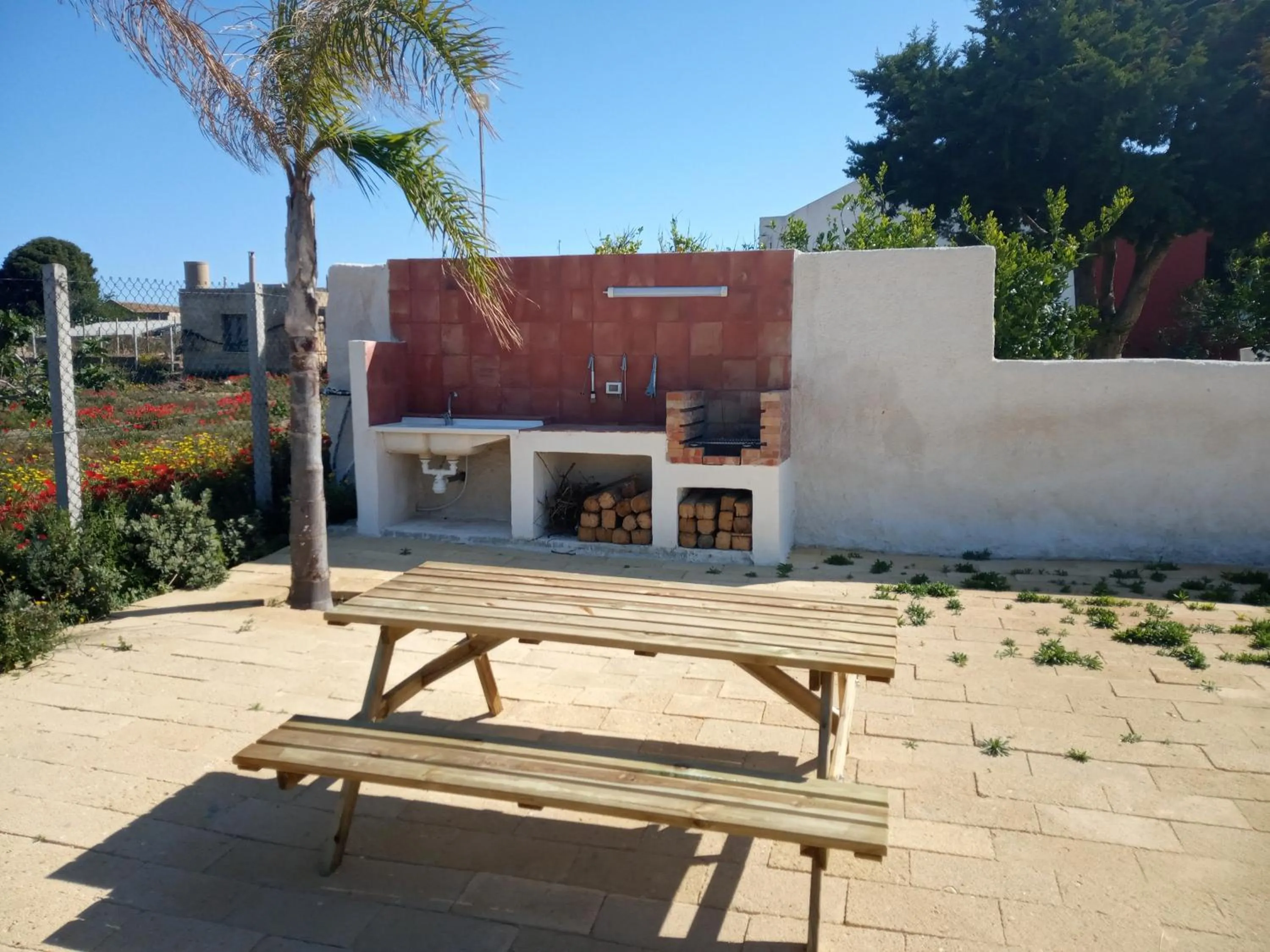 BBQ facilities in B&B Isole Dello Stagnone