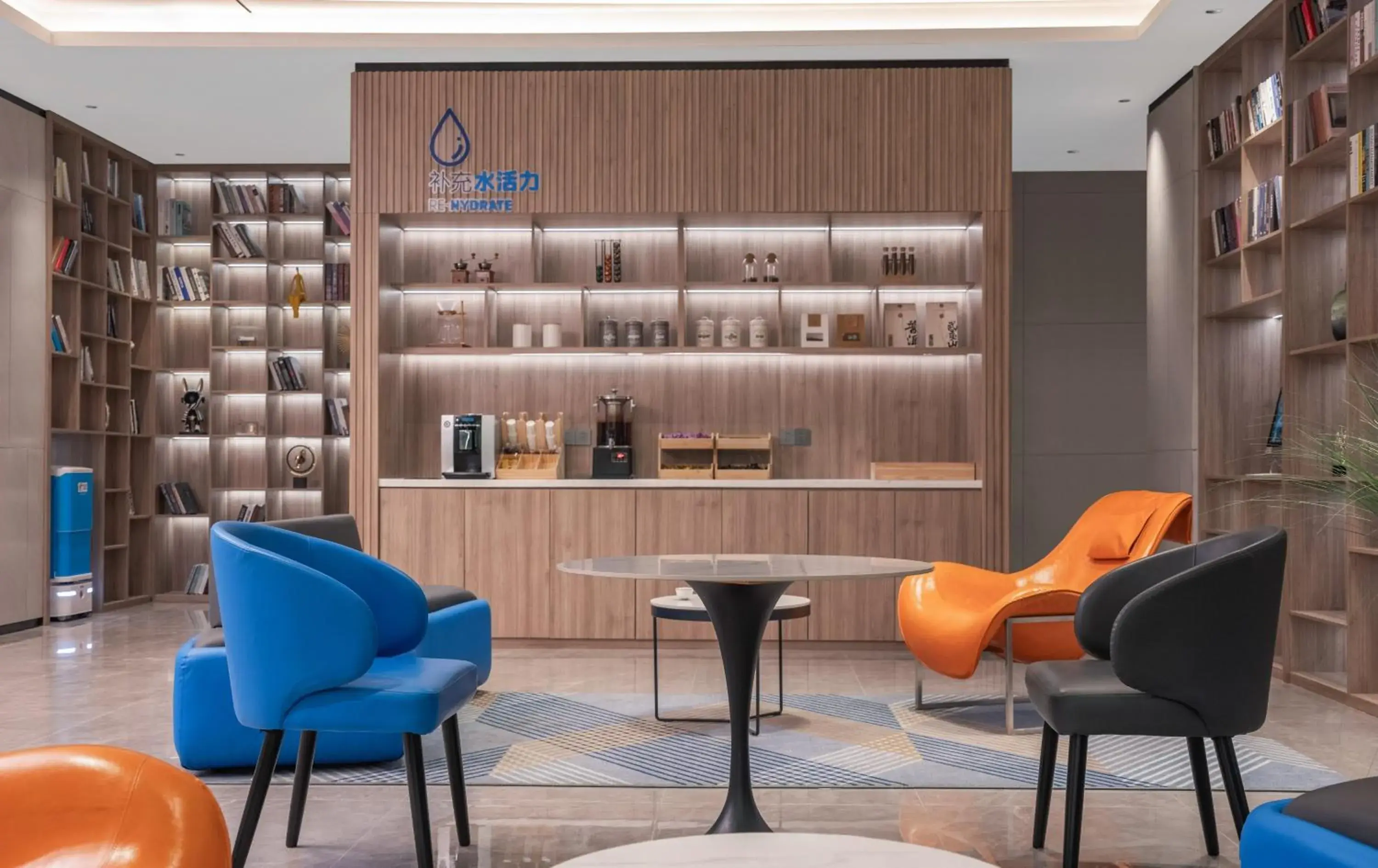 Property building in Holiday Inn Express Suzhou Dushu Lake by IHG Property building in Holiday Inn Express Suzhou Dushu Lake by IHG