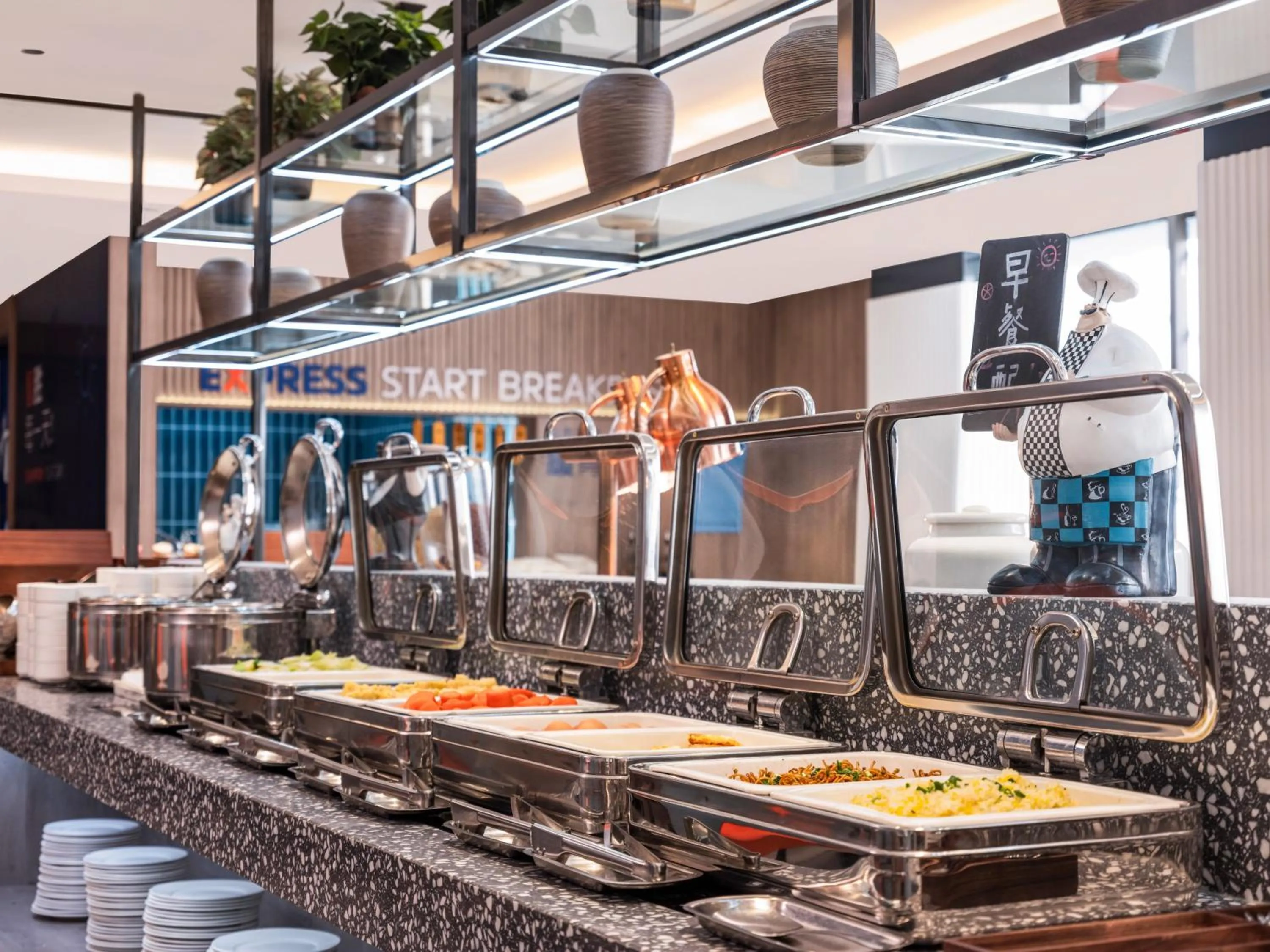 Breakfast in Holiday Inn Express Suzhou Dushu Lake by IHG