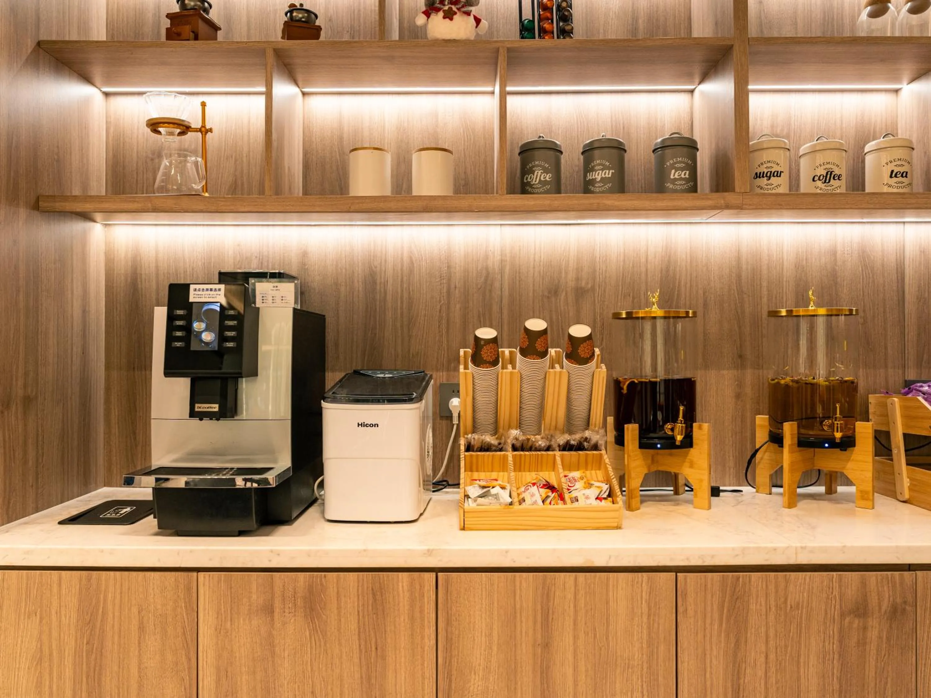 Coffee/tea facilities in Holiday Inn Express Suzhou Dushu Lake Xi`an Jiaotong-Liverpool University by IHG
