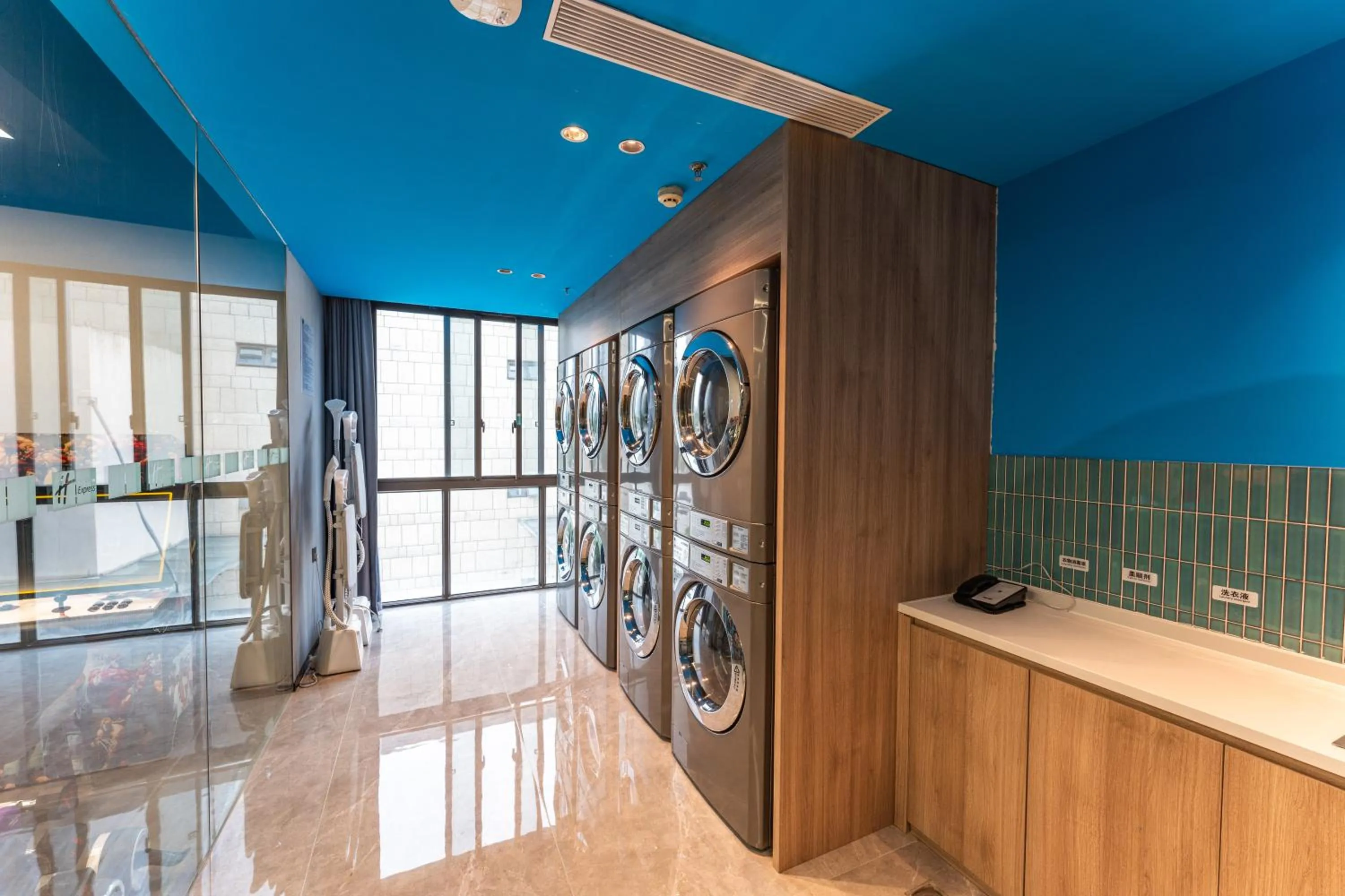washing machine in Holiday Inn Express Suzhou Dushu Lake Xi`an Jiaotong-Liverpool University by IHG