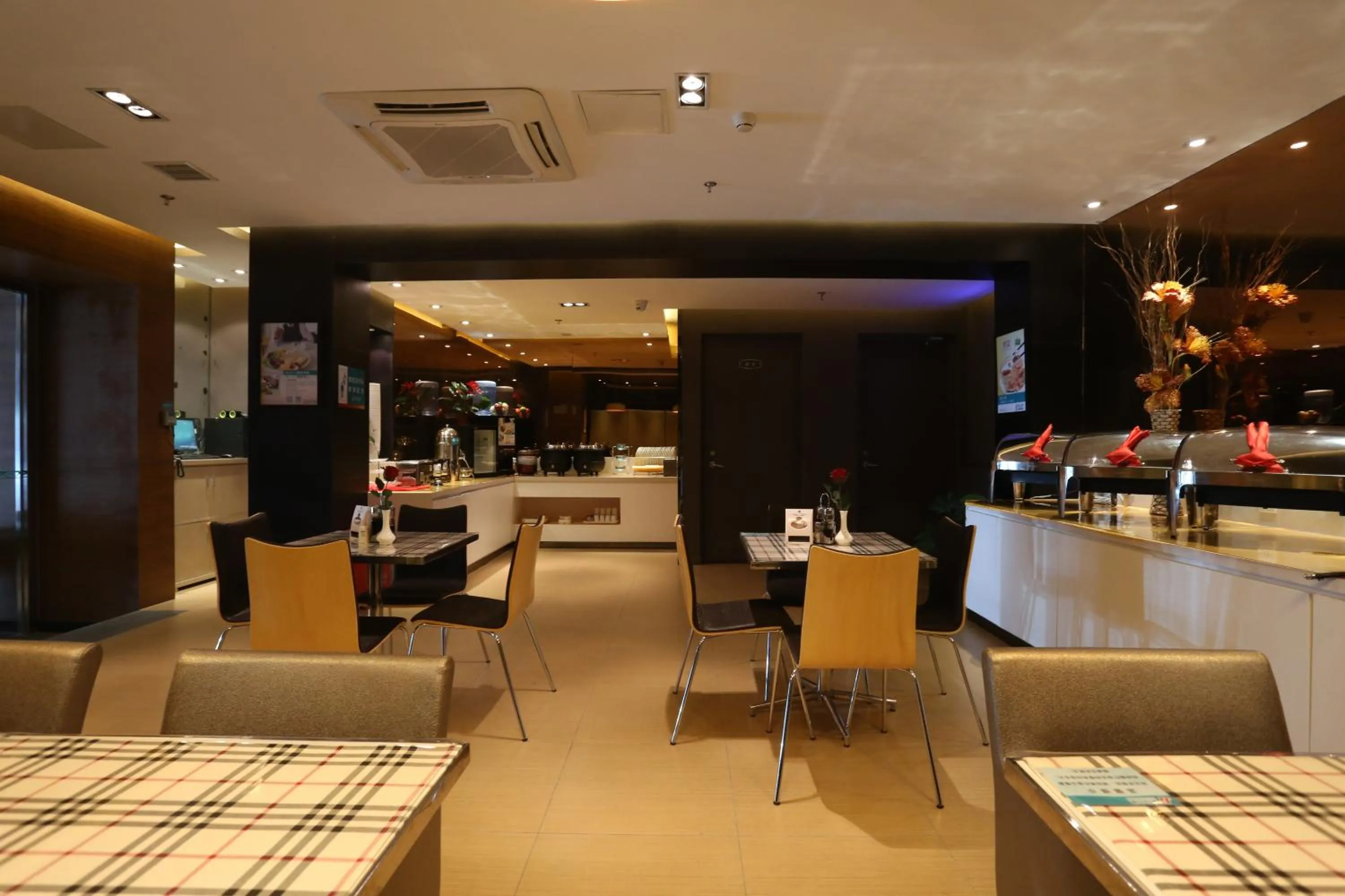 Restaurant/places to eat in Jinjiang Inn Beijing Shangdi Technology Park