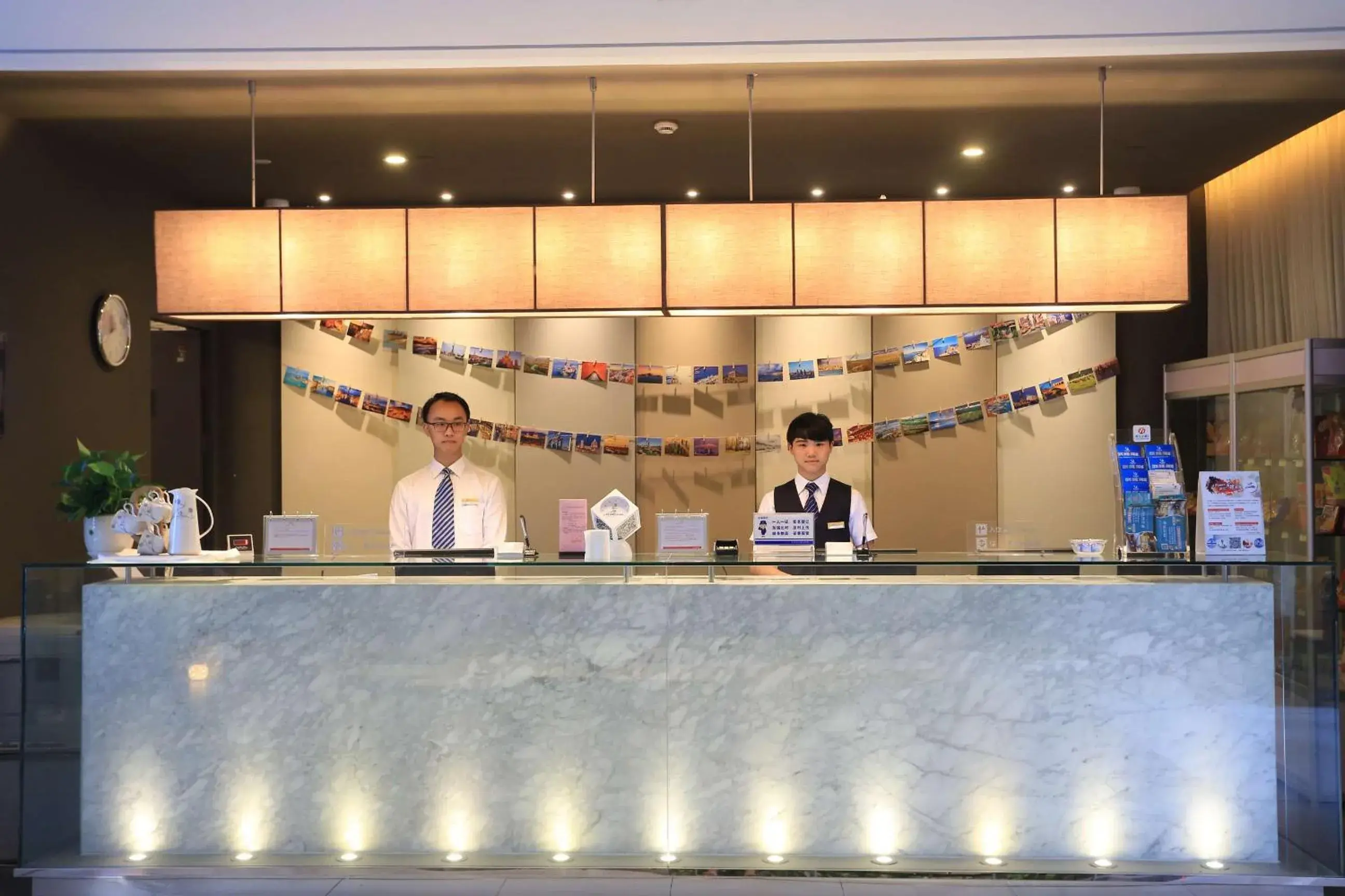 Property building in Jinjiang Inn Select Chongqing Caiyuanba Railway Station Property building in Jinjiang Inn Select Chongqing Caiyuanba Railway Station