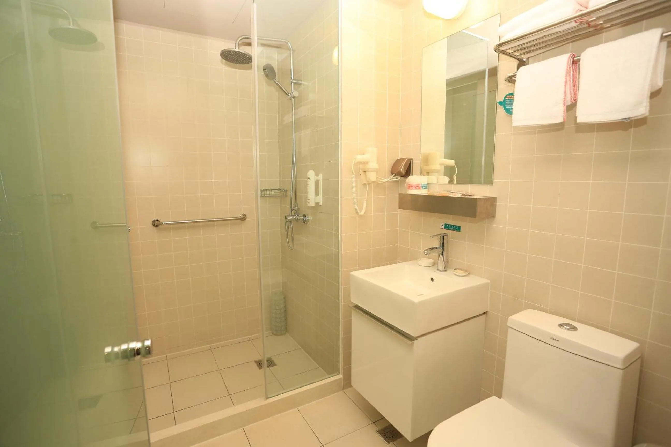 Property building in Jinjiang Inn Select Chongqing Caiyuanba Railway Station