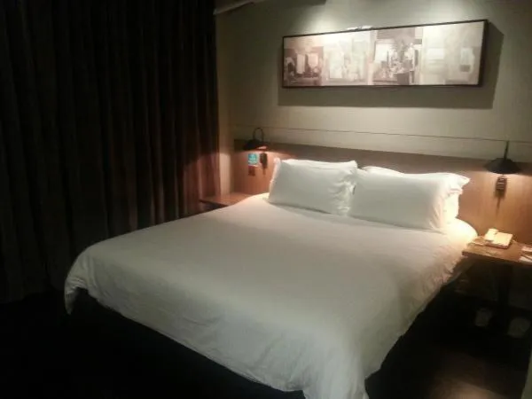 Jinjiang Inn Select Shanghai Nanxiang Minzhu Street