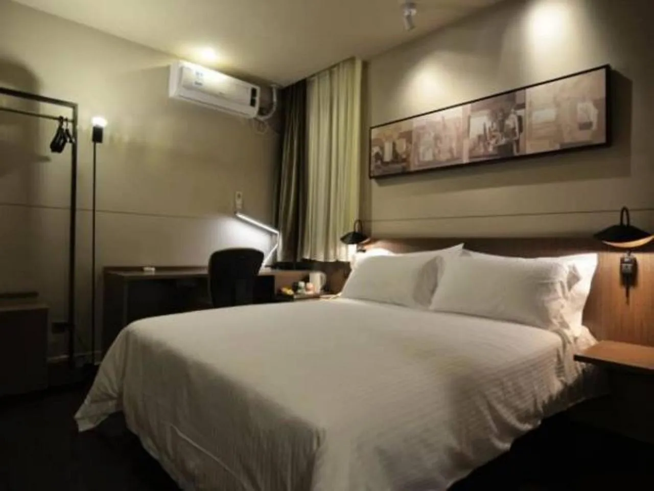 Bed in Jinjiang Inn Select Nanjing Hanzhongmen