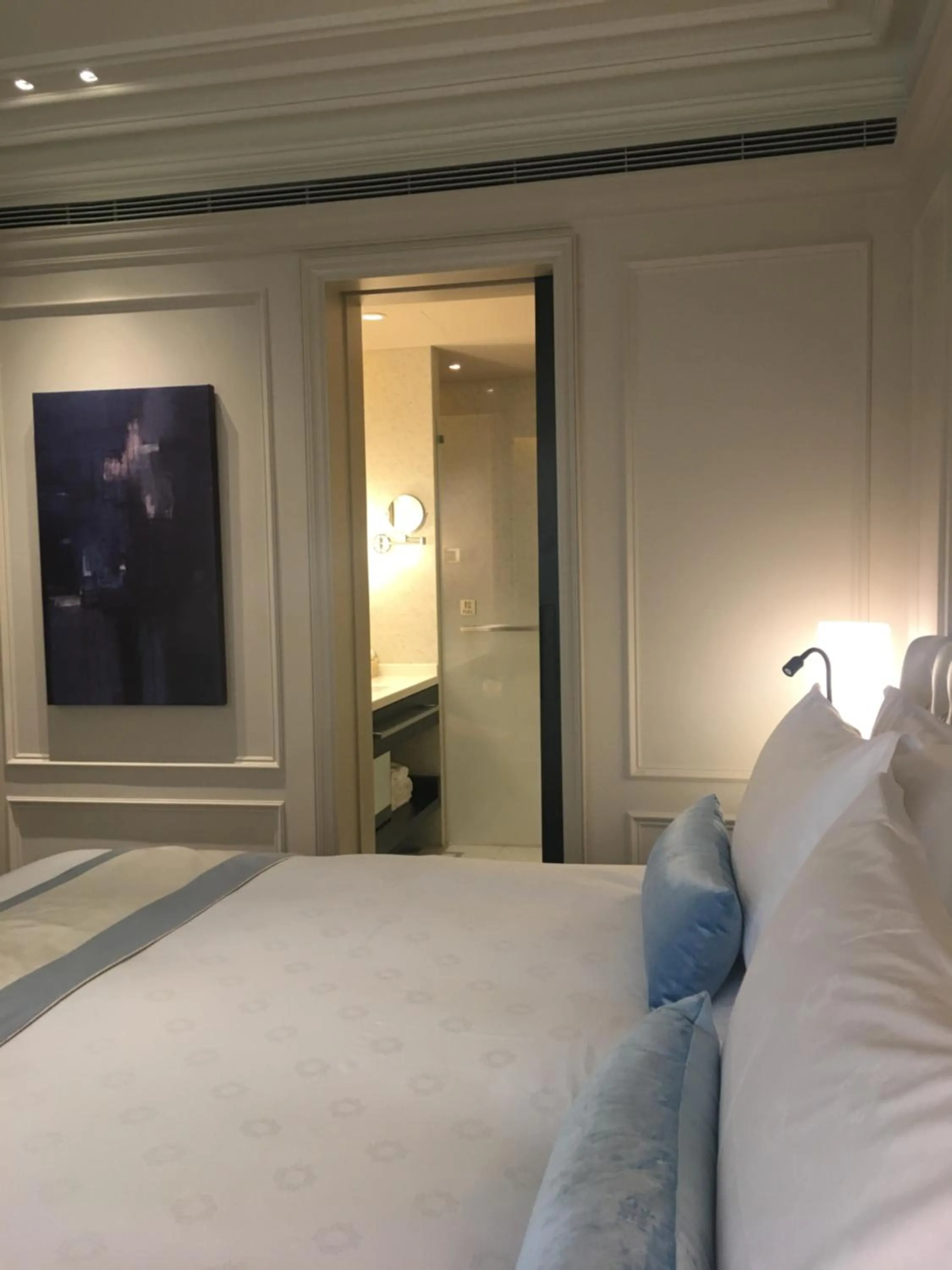 bunk bed, Bed in Golden Tulip New Asia Hotel The Bund Shanghai