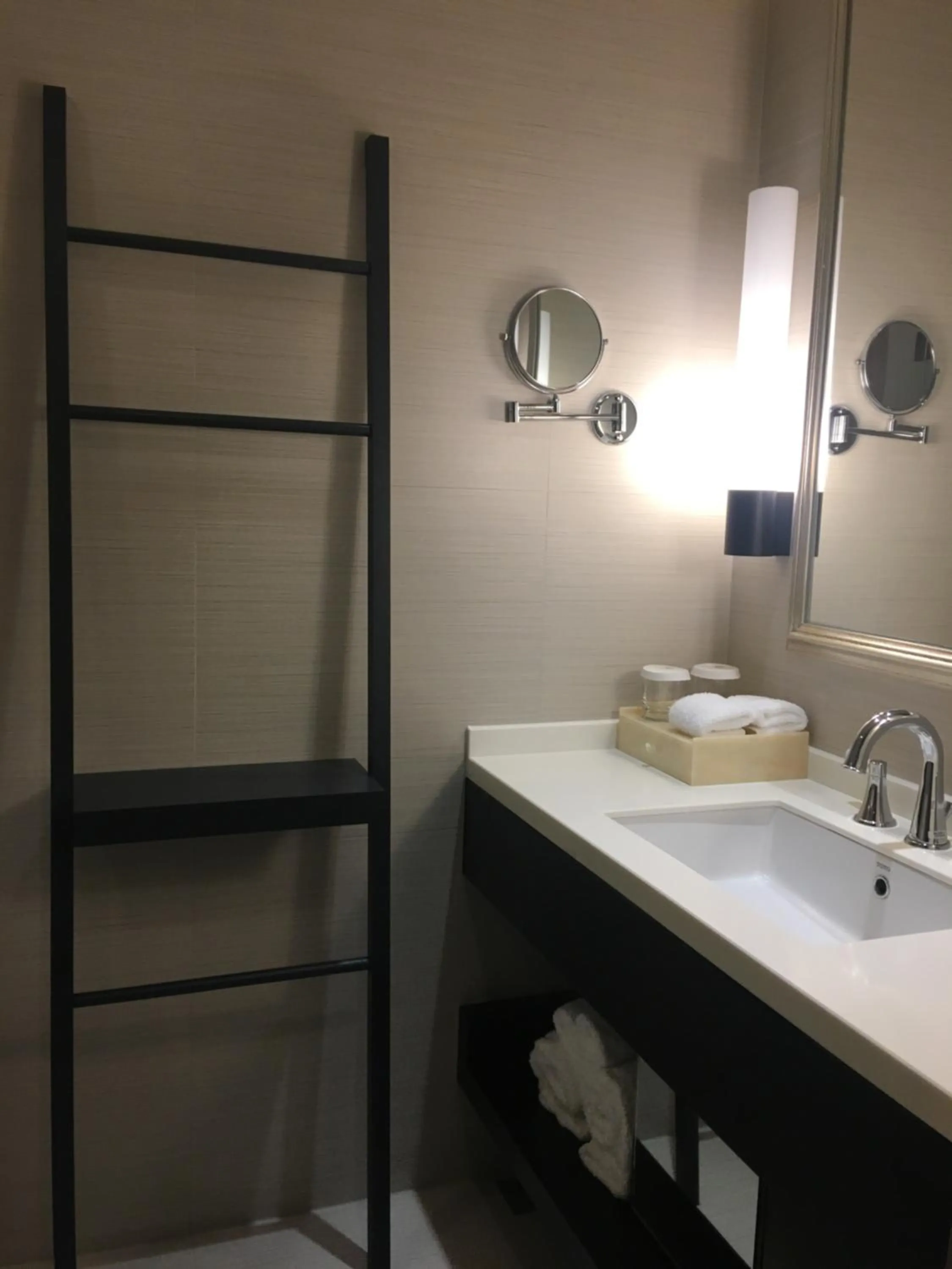 Bathroom in Golden Tulip New Asia Hotel The Bund Shanghai