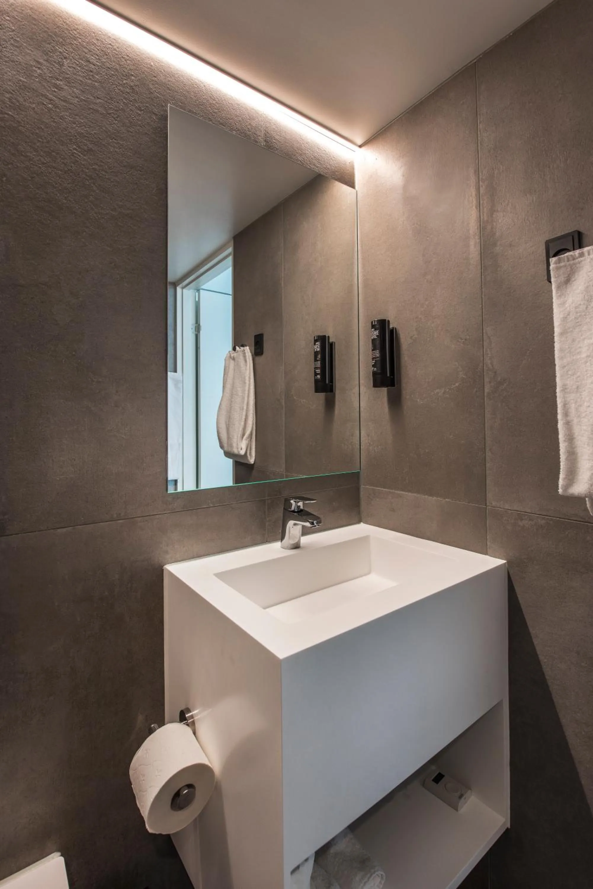 Bathroom in CPH Studio Hotel