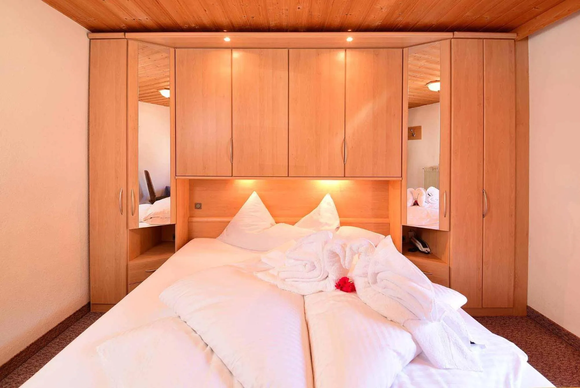 Photo of the whole room, Bed in Alpin Garni die kleine Post