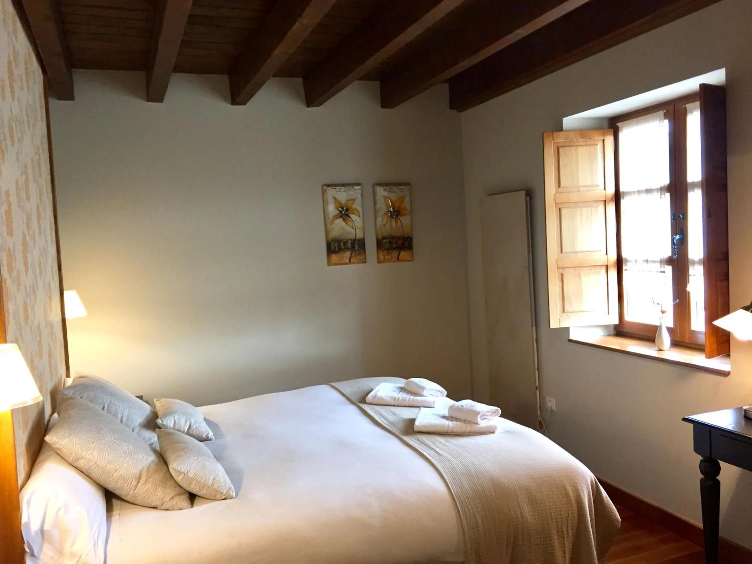 Bedroom, Bed in El Coto Hotel Restaurante