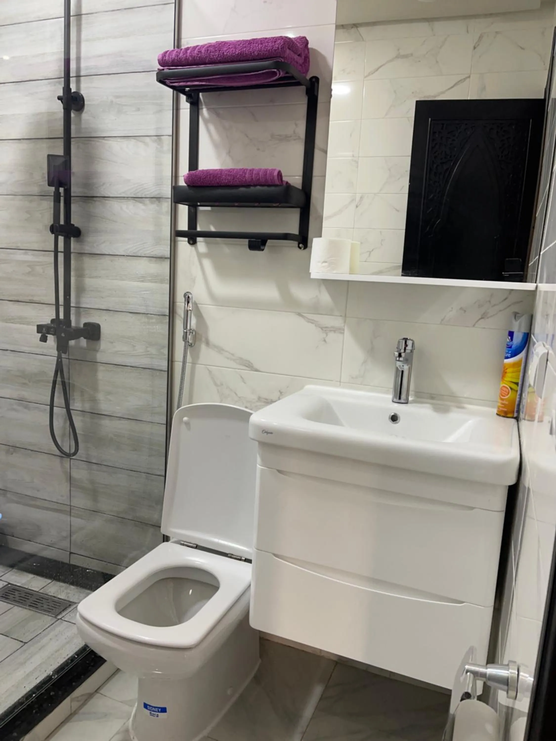 Bathroom in Lilac Gardens Resort