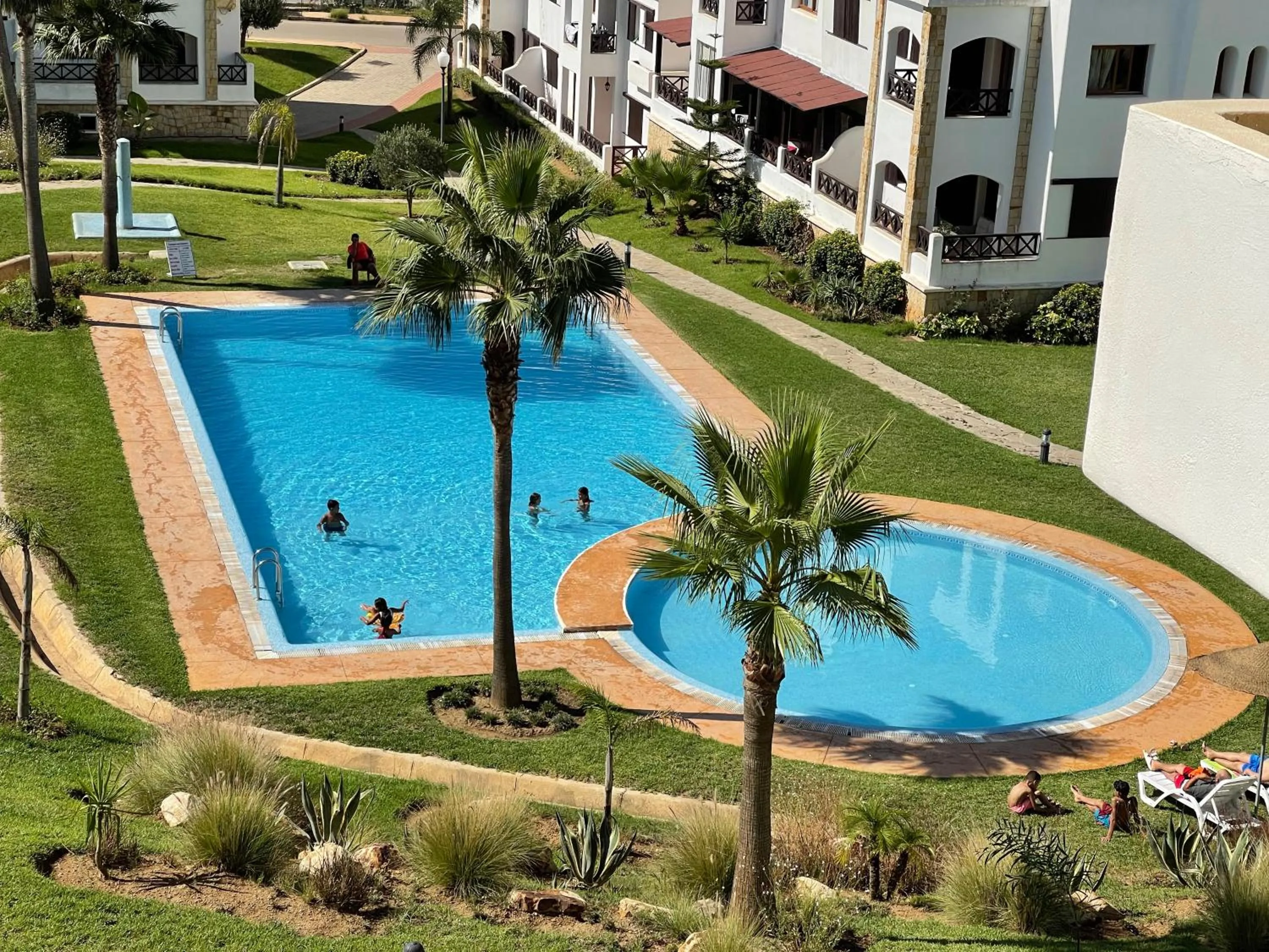 Swimming pool in Lilac Gardens Resort