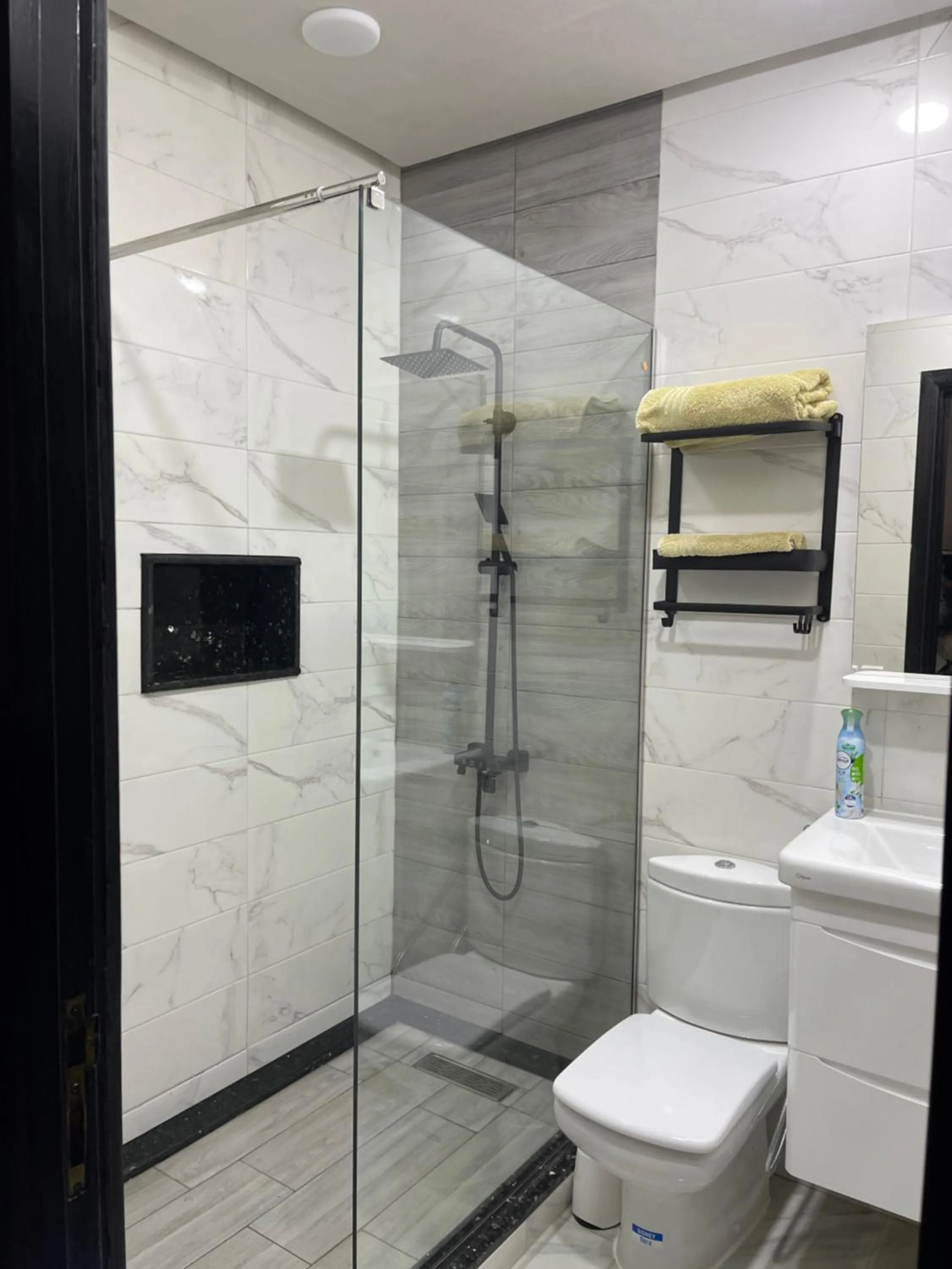 Bathroom in Lilac Gardens Resort