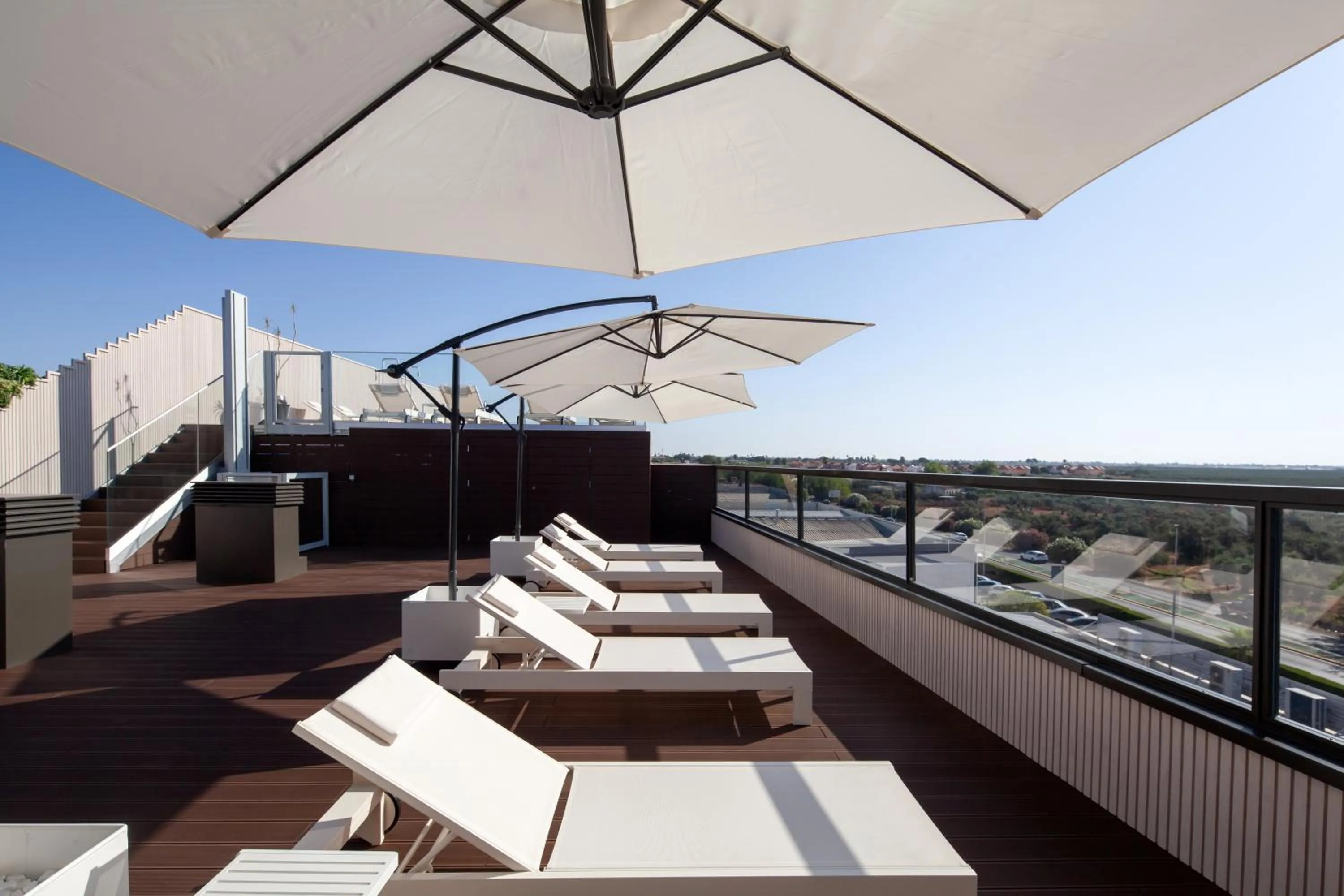 Swimming pool in Leflet Sanlucar