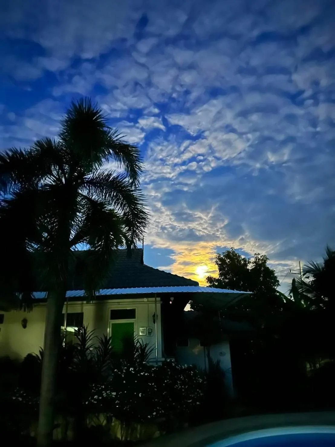 Night in Nuch's Apple Guest House