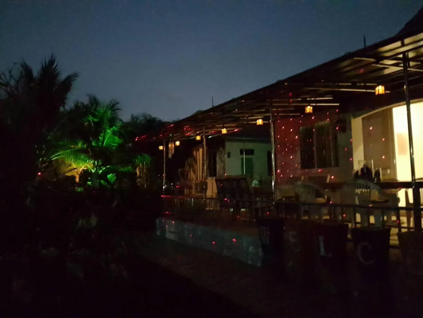 Facade/entrance in Nuch's Apple Guest House