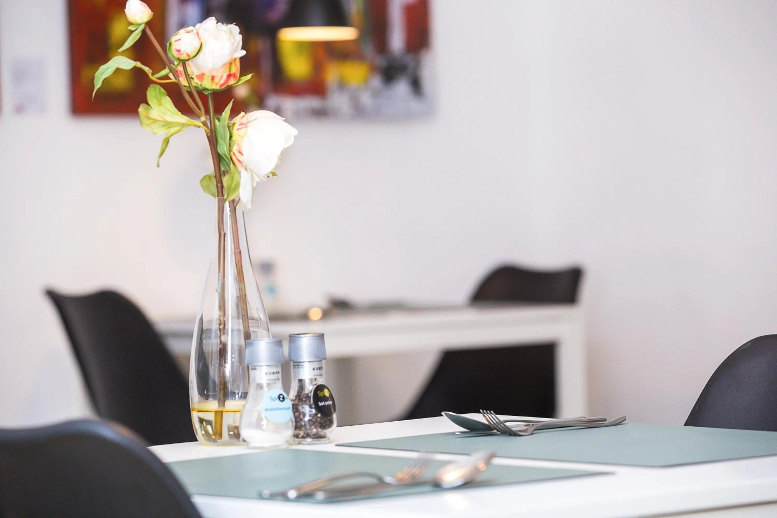 Restaurant/places to eat in Nordic Villa