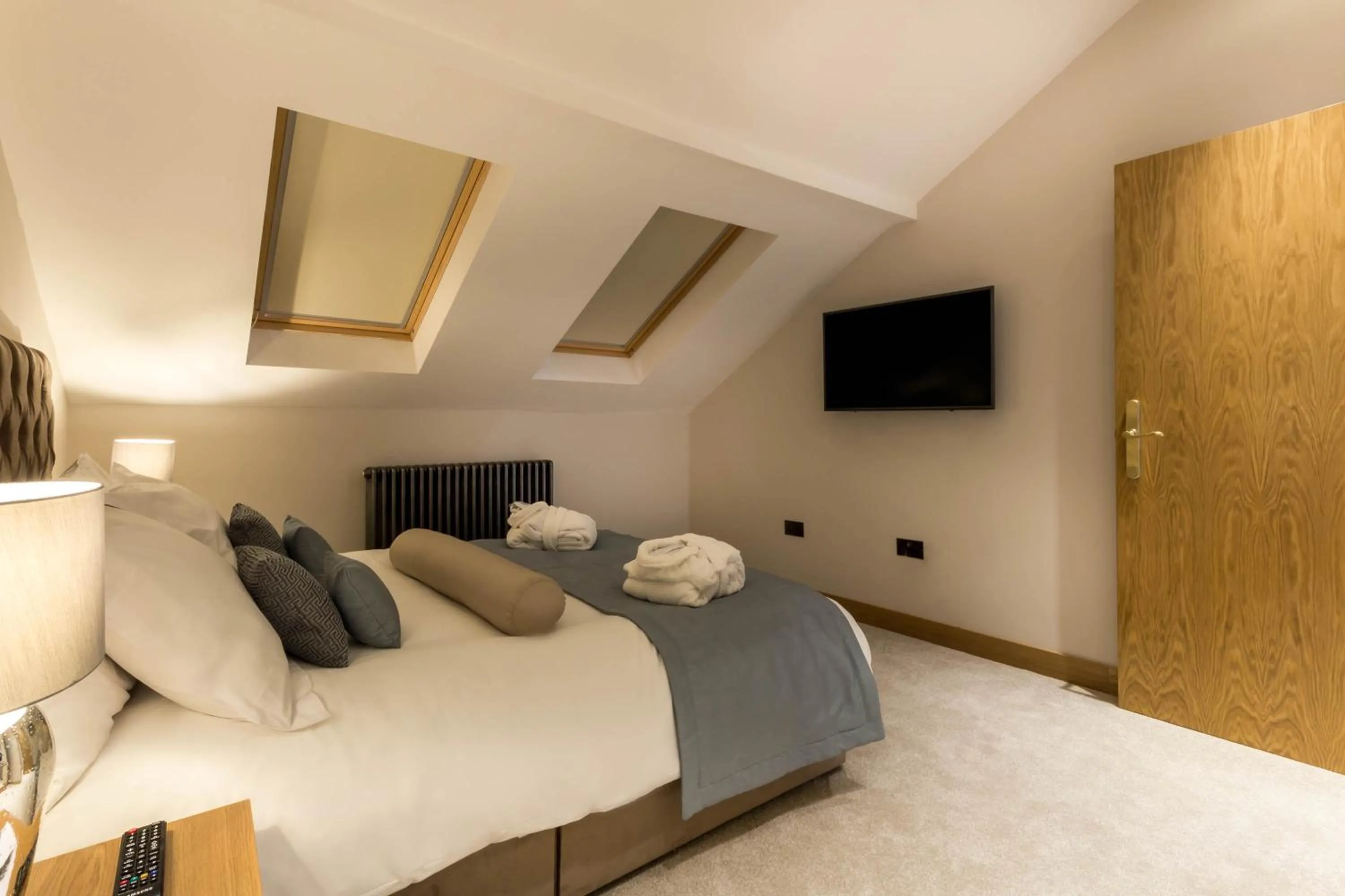 Bedroom, Bed in Mansio Suites Basinghall
