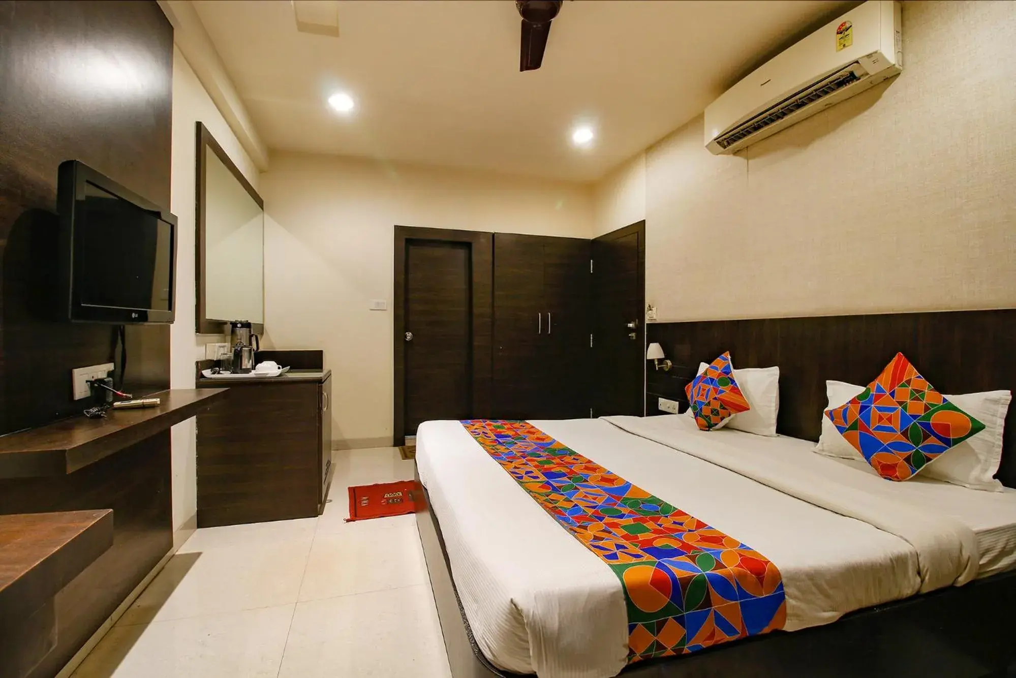 Bed in FabHotel Kamla Regency Bed in FabHotel Kamla Regency