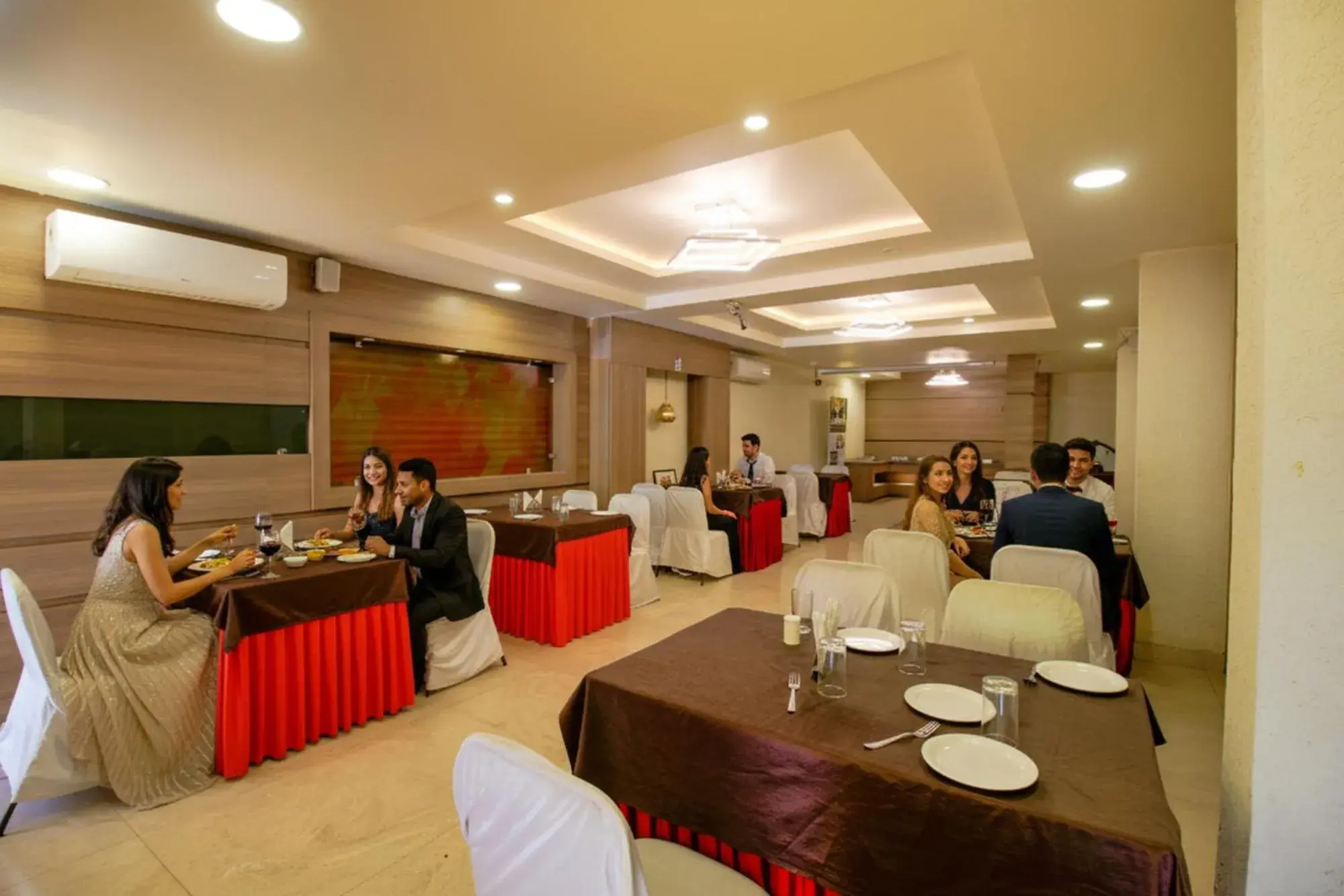 Restaurant/places to eat in FabHotel Kamla Regency Restaurant/places to eat in FabHotel Kamla Regency