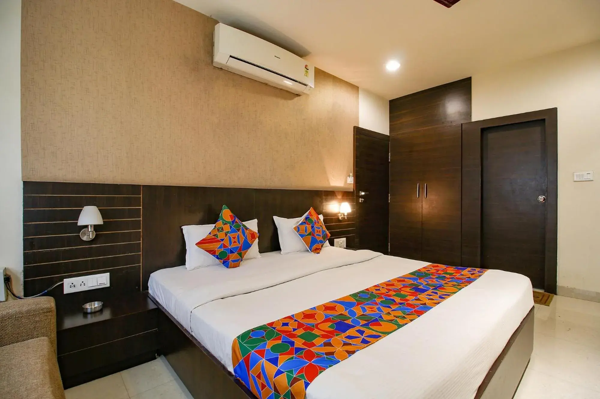 Bed in FabHotel Kamla Regency Bed in FabHotel Kamla Regency