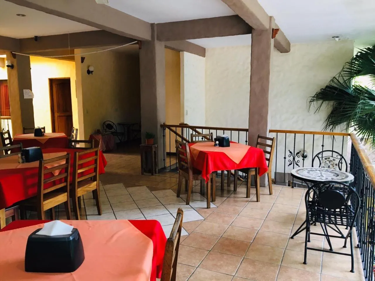 Restaurant/places to eat in Hotel Casa Esmeralda
