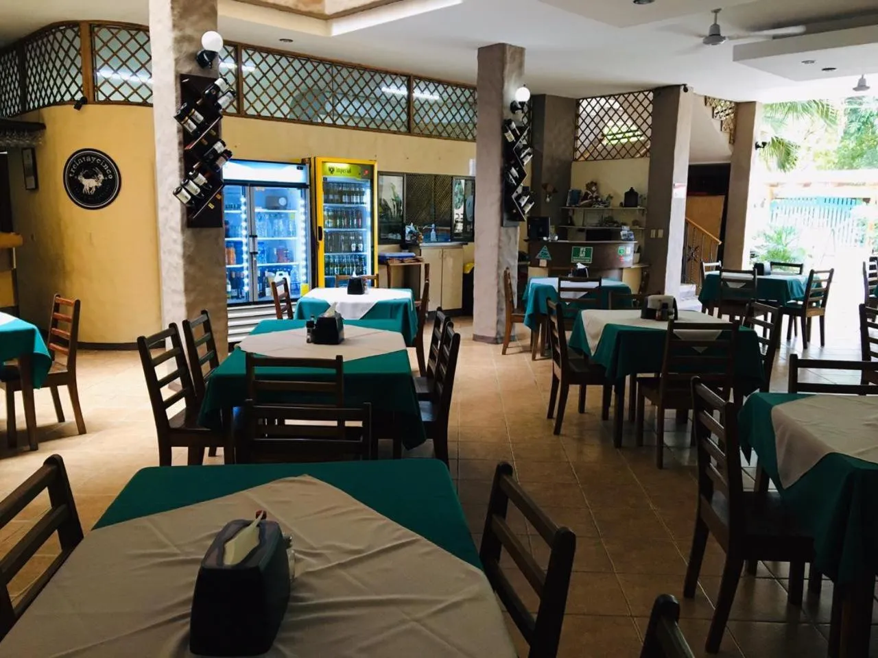 Restaurant/places to eat in Hotel Casa Esmeralda