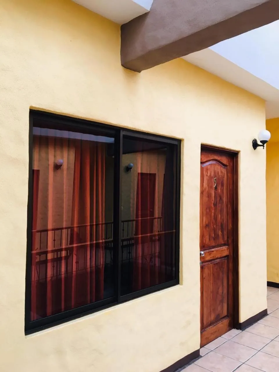 Facade/entrance in Hotel Casa Esmeralda