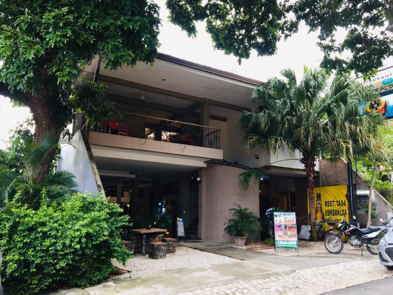 Facade/entrance in Hotel Casa Esmeralda