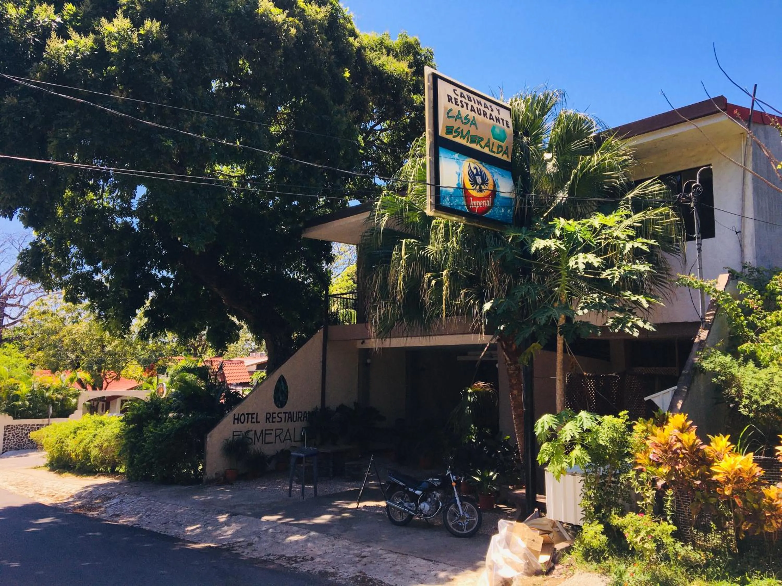 Facade/entrance in Hotel Casa Esmeralda