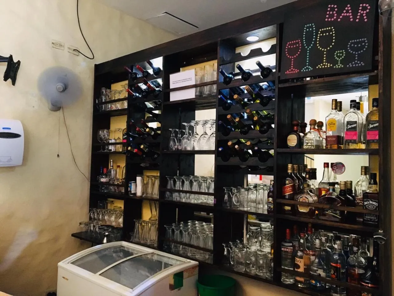 Lounge or bar in Hotel Casa Esmeralda