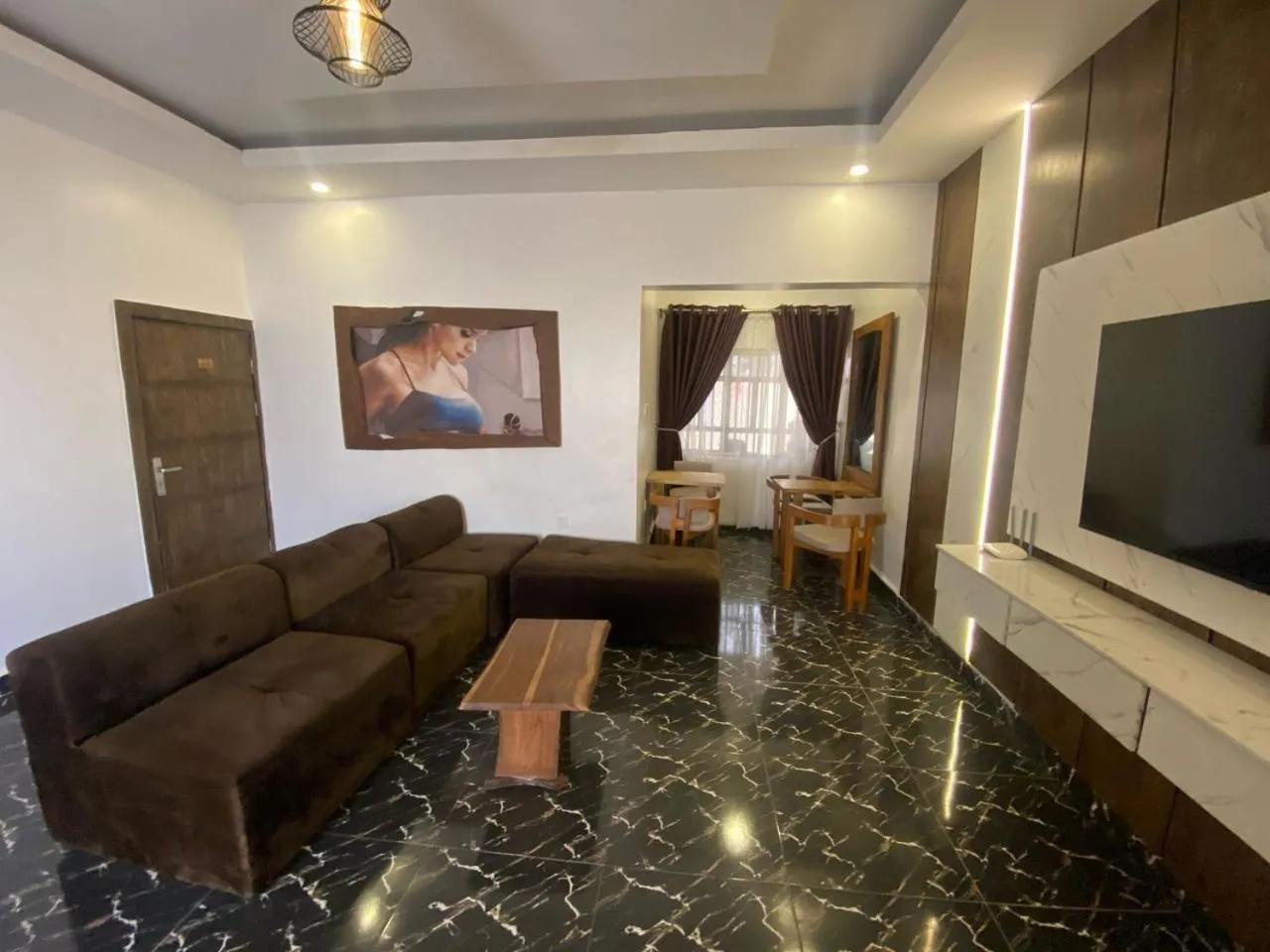 TV and multimedia in Presken Hotel Mojidi, Allen Ikeja