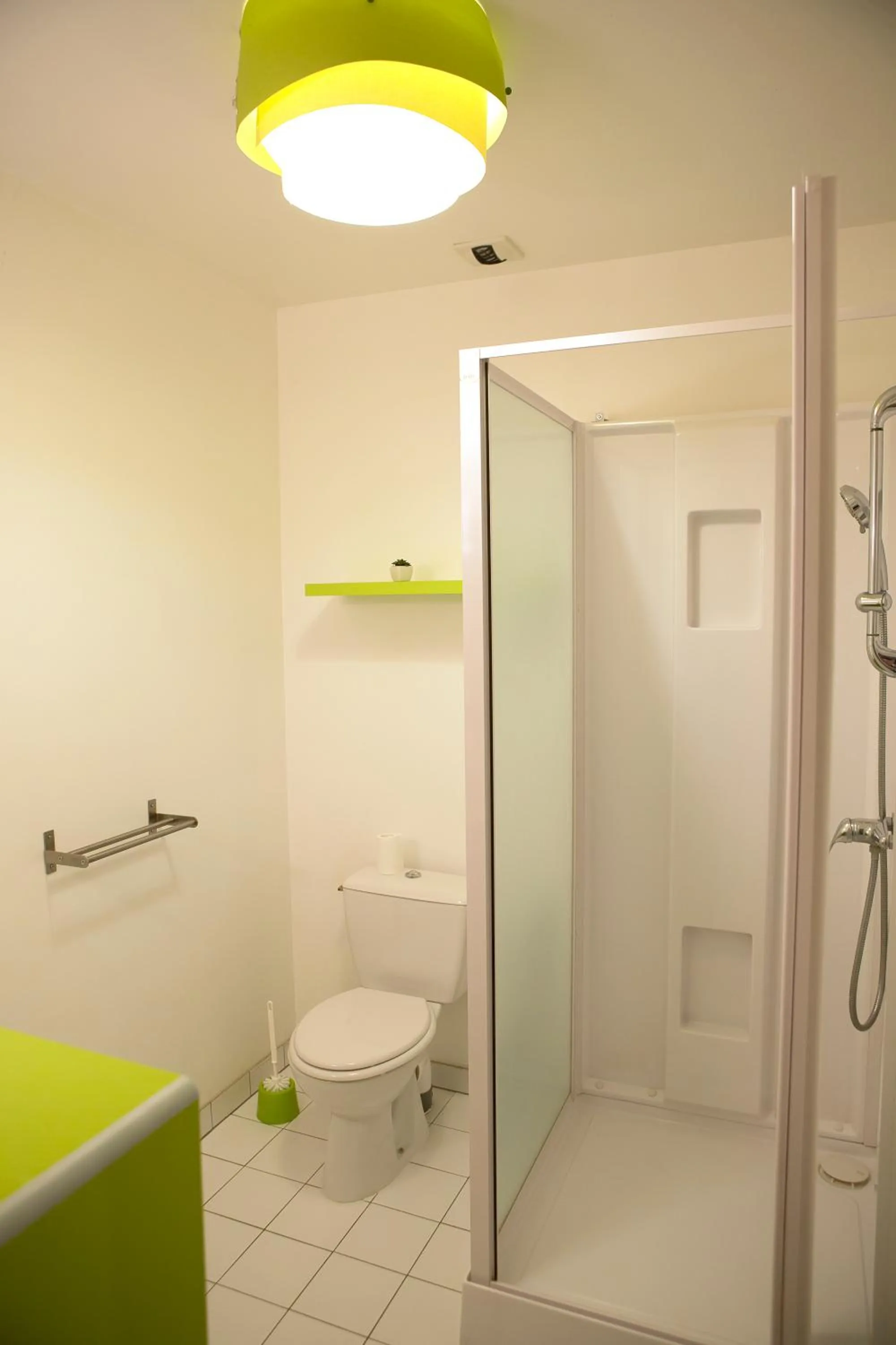 Shower in Le Gîte Oratorien