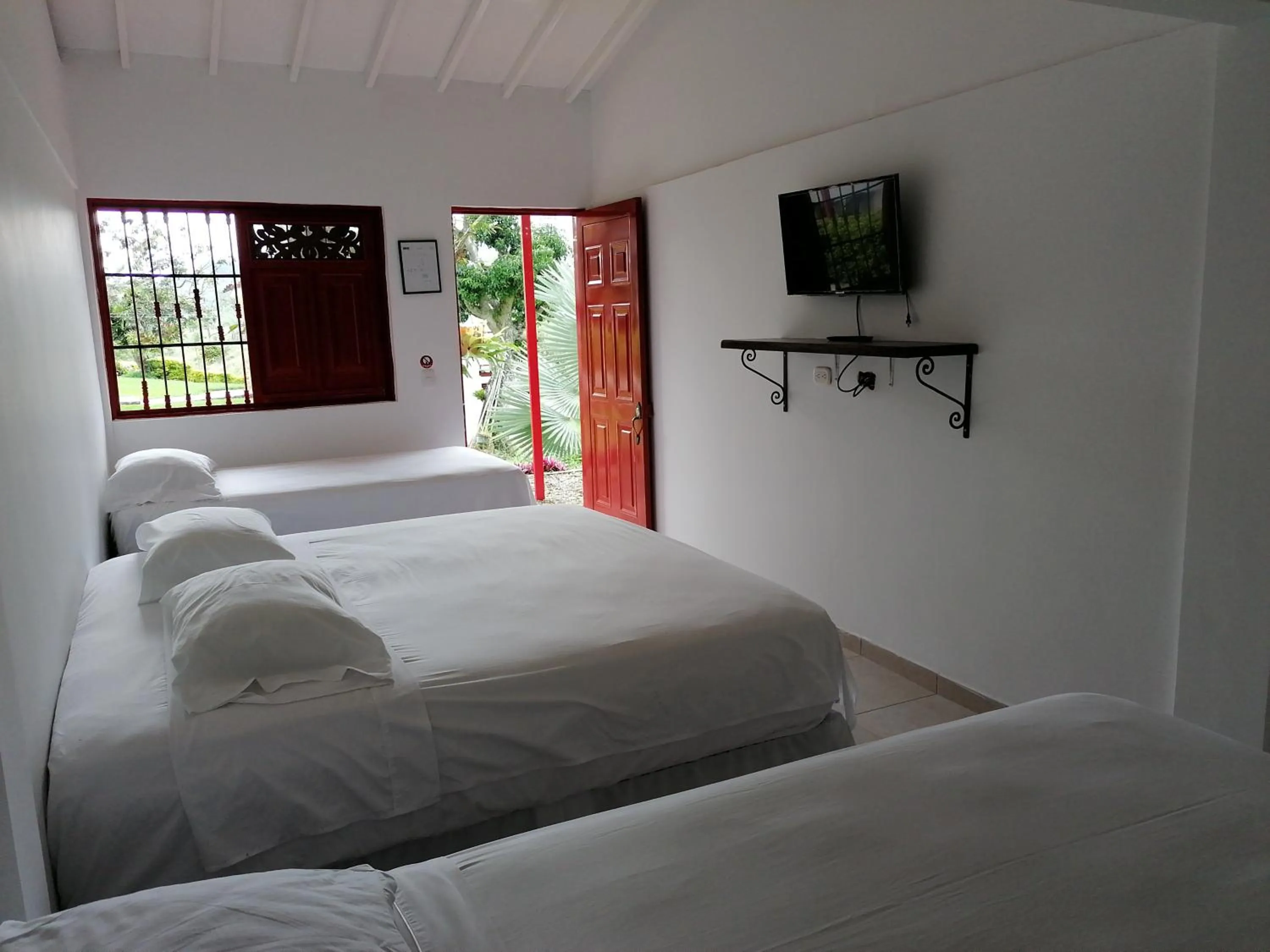 Photo of the whole room, Bed in Finca Hotel Santana Campestre Quindio